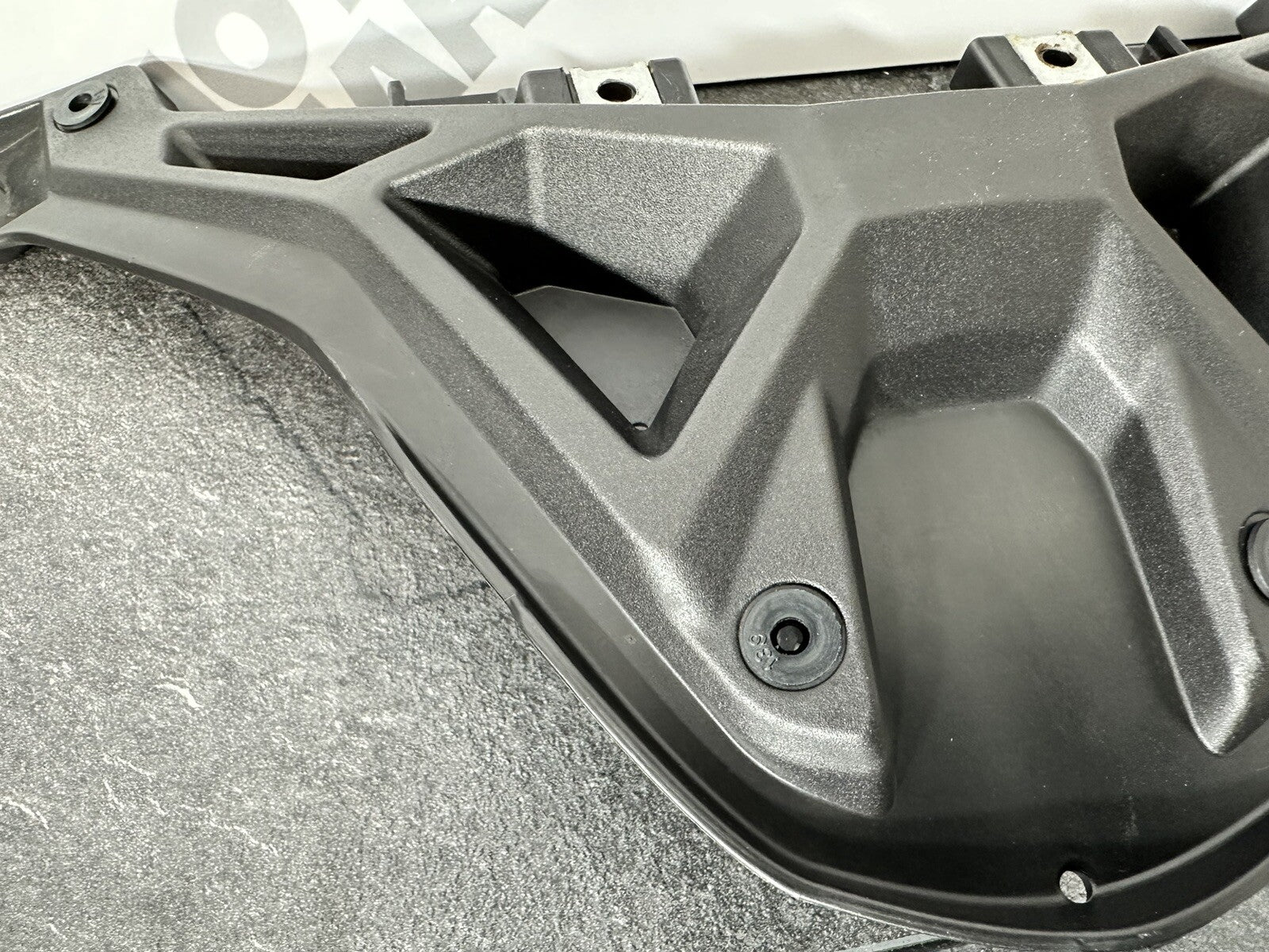 Aprilia Tuono V4 1100 2021 Windscreen Support Bracket 6606 Miles 2022-2024 OEM