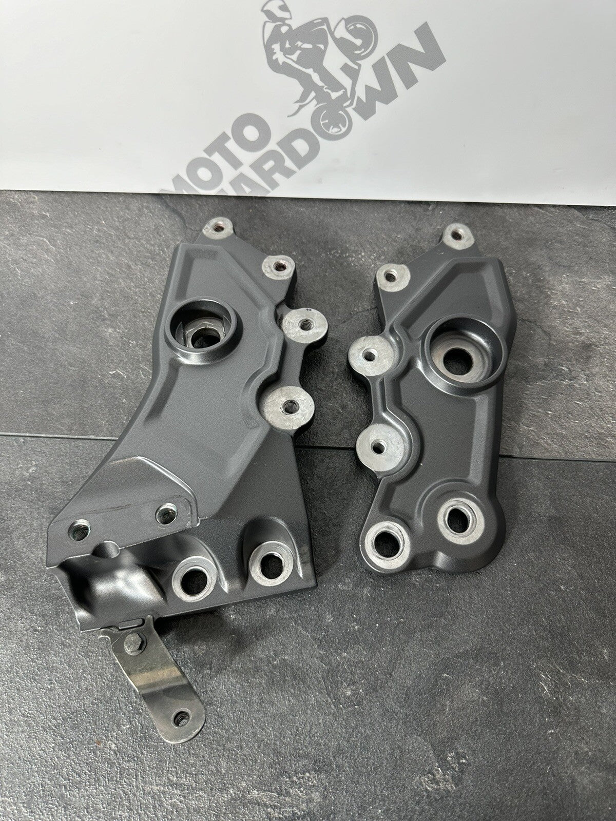 Yamaha R7 690 2024 Lower Frame Bracket Adapter Left & Right 1784 Miles 2022 2023