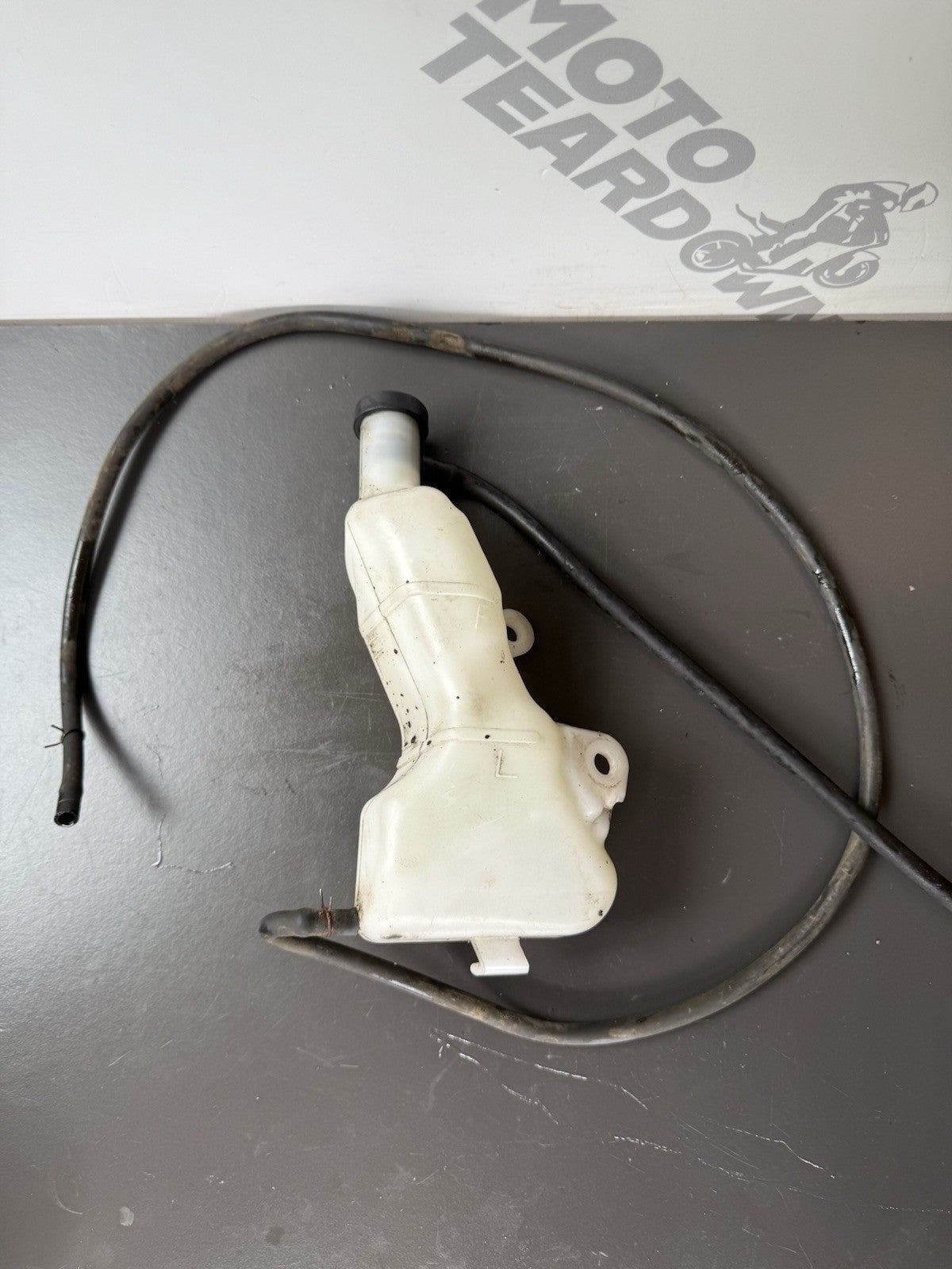 Suzuki GSXS 125 Water Coolant Header Bottle Radiator Coolant Bottle 2017-2021