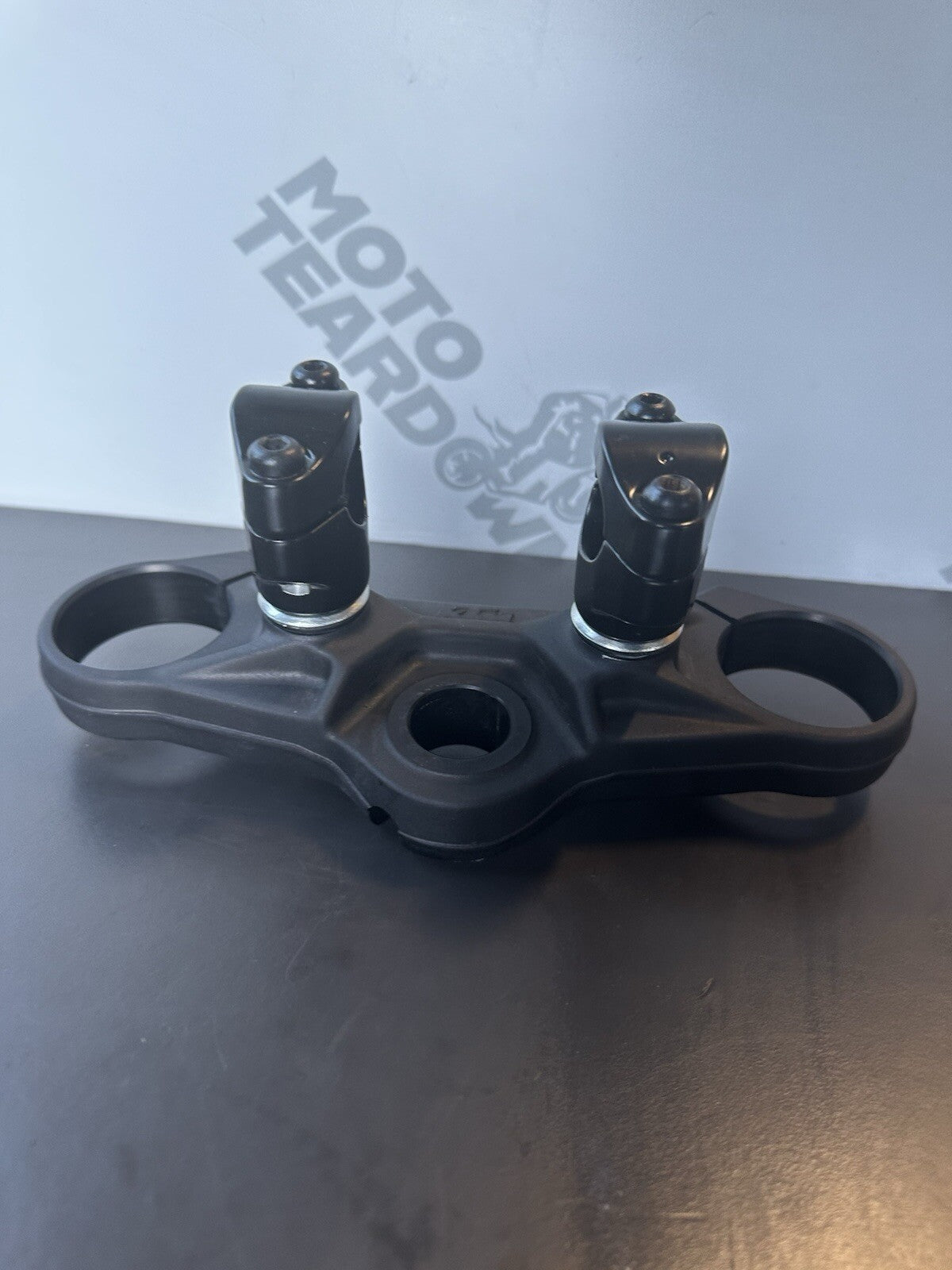 KTM 125 Duke top yoke Top Clamp Upper Yoke Upper Clamp 2024- Only 51 Miles OEM