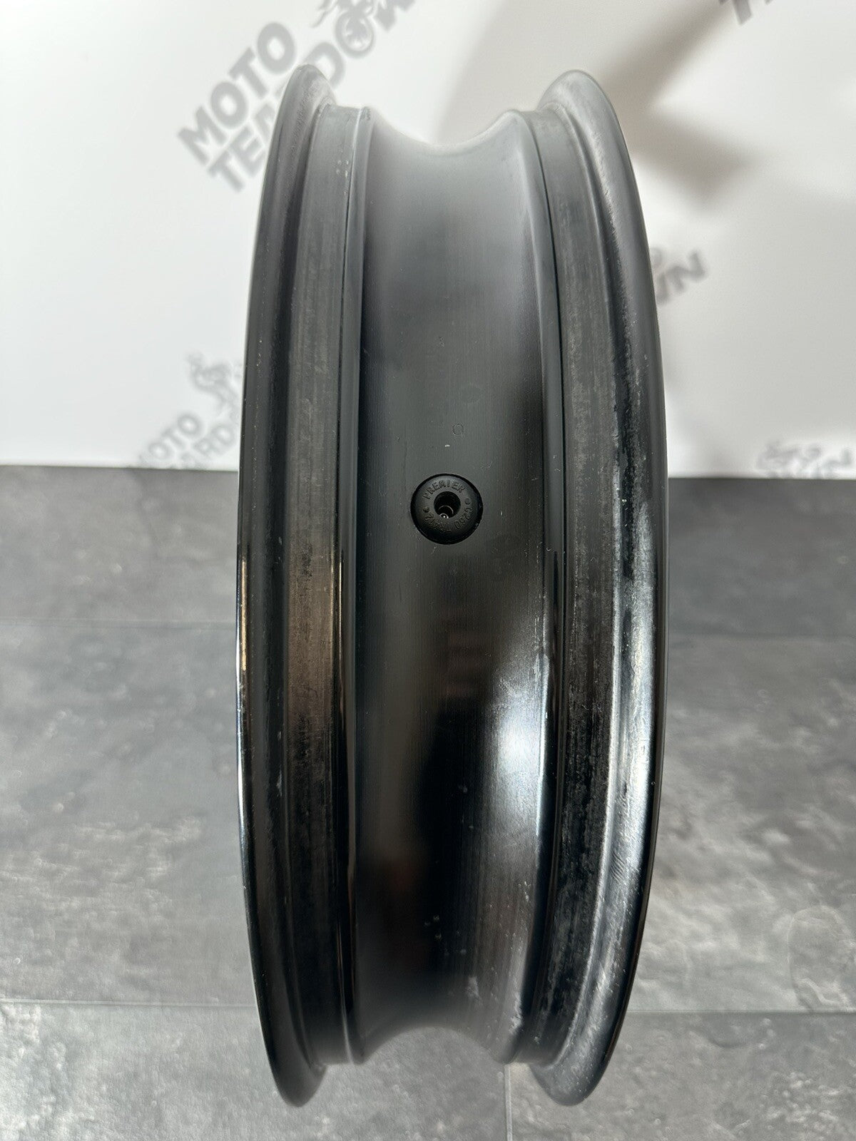 Suzuki GSXR 1000 2014 Front Wheel Rim ENKEI 22774 Miles 2009-2016 OEM 600 750