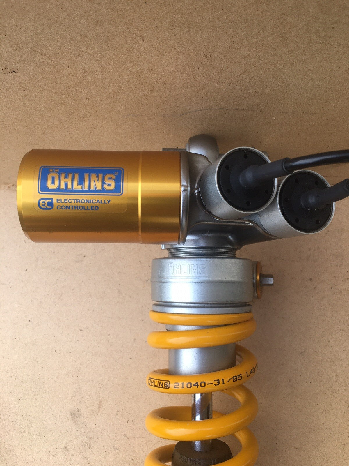 Aprilia Tuono V4 Factory Ohlins TTX rear Shock Ohlins TTX Rear suspension TTX