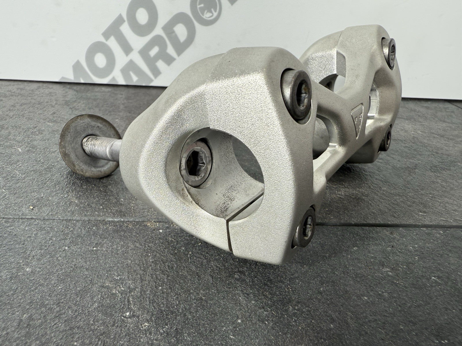 Triumph Street Triple 765 RS 2021 Handlebar Risers Clamp 21650 Miles 2020-2022
