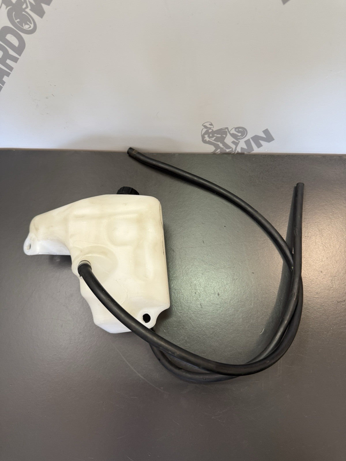 d85b9503-64be-4251-ba6e-411356904eec