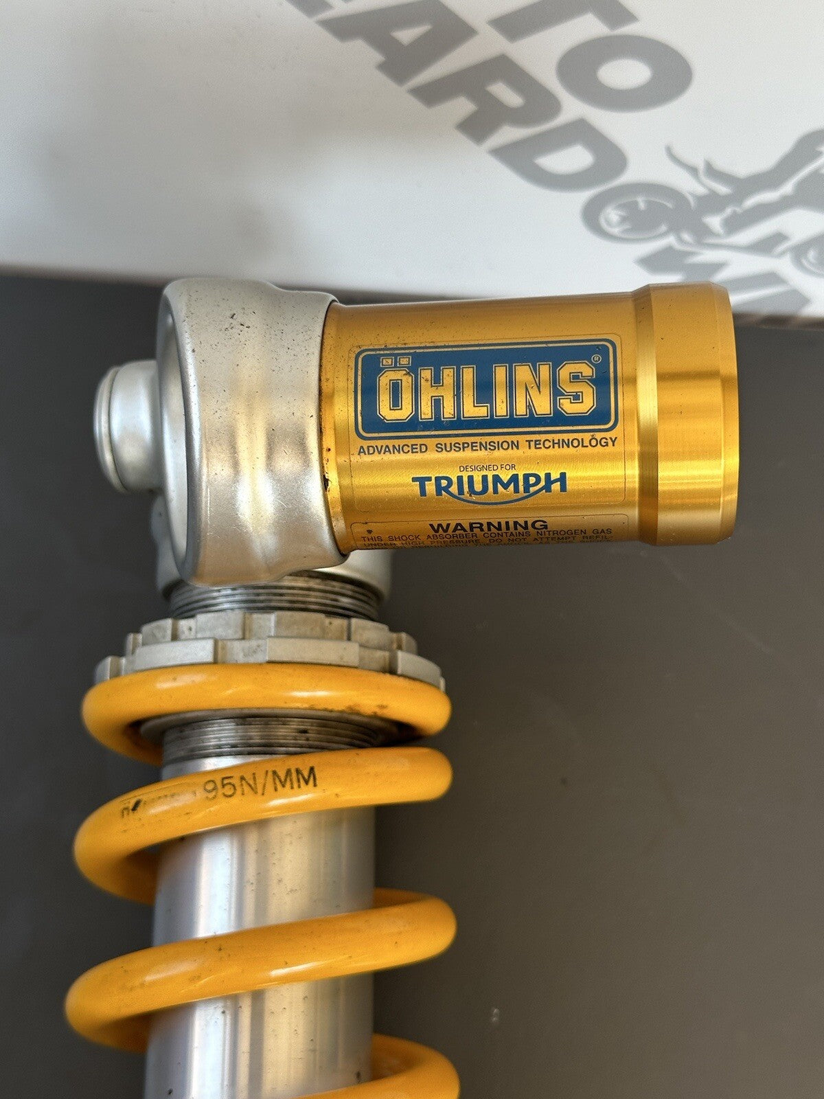 TRIUMPH STREET TRIPLE 765 RS OHLINS REAR SHOCK 2019 - *UK ONLY* 8126m Ohlins