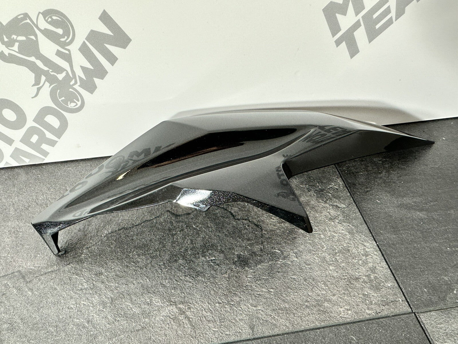 Kawasaki Z800 2016 Left Side Headlight Fairing Panel 12691 Miles 2013-2018 OEM