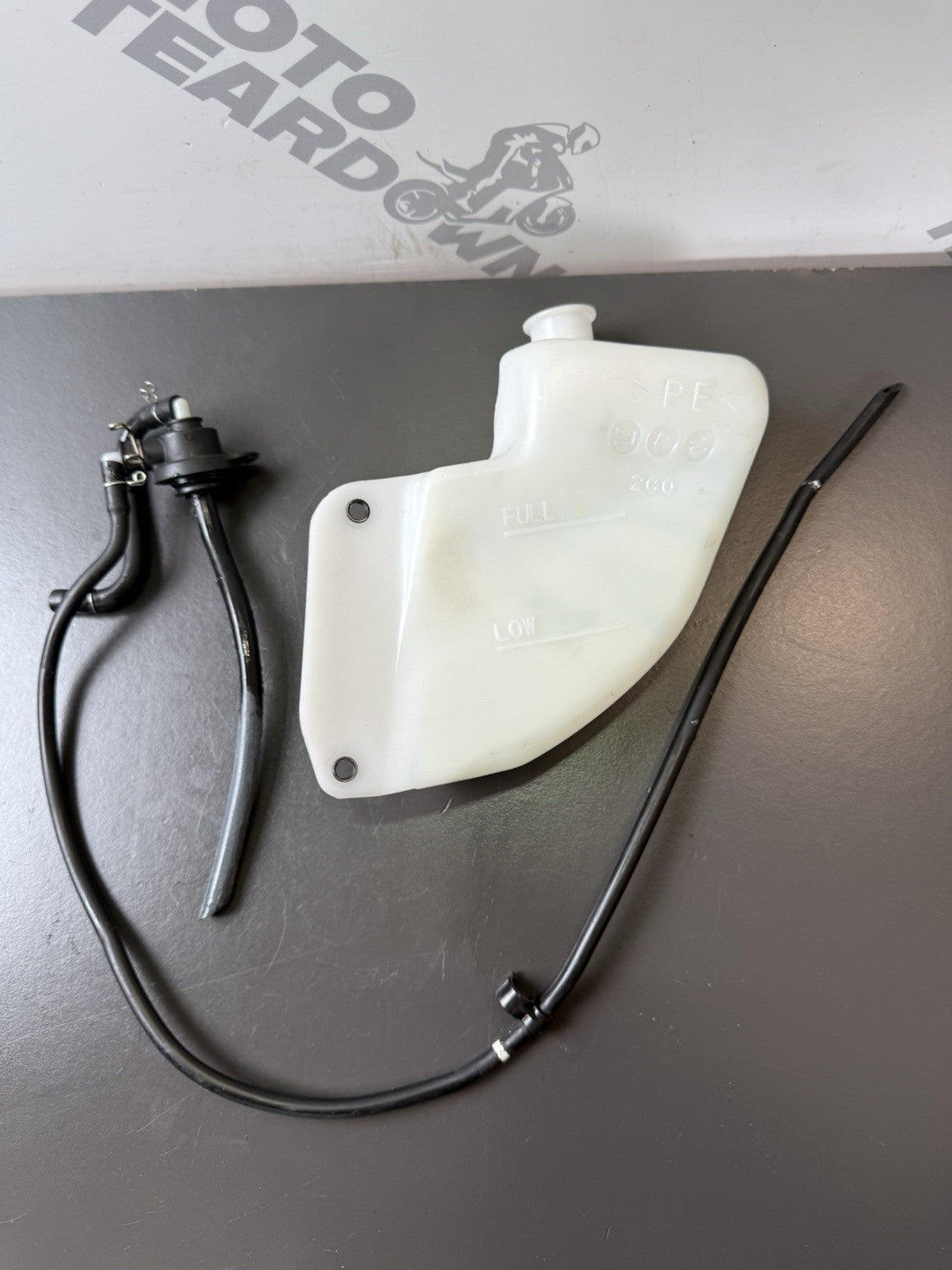 b728ebc9-55b7-4bef-a178-e8102039a06f