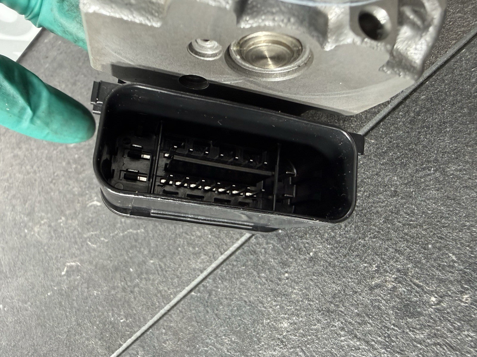 dbb180e2-6a2d-407f-9dc1-f62090d326b2