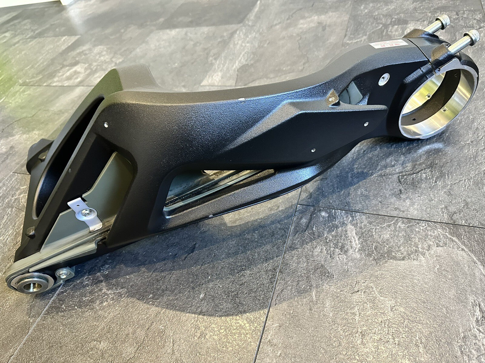 MV AGUSTA Dragster 800 RR LH44 2017 Swingarm Rear Swinging Arm Only 274 Miles