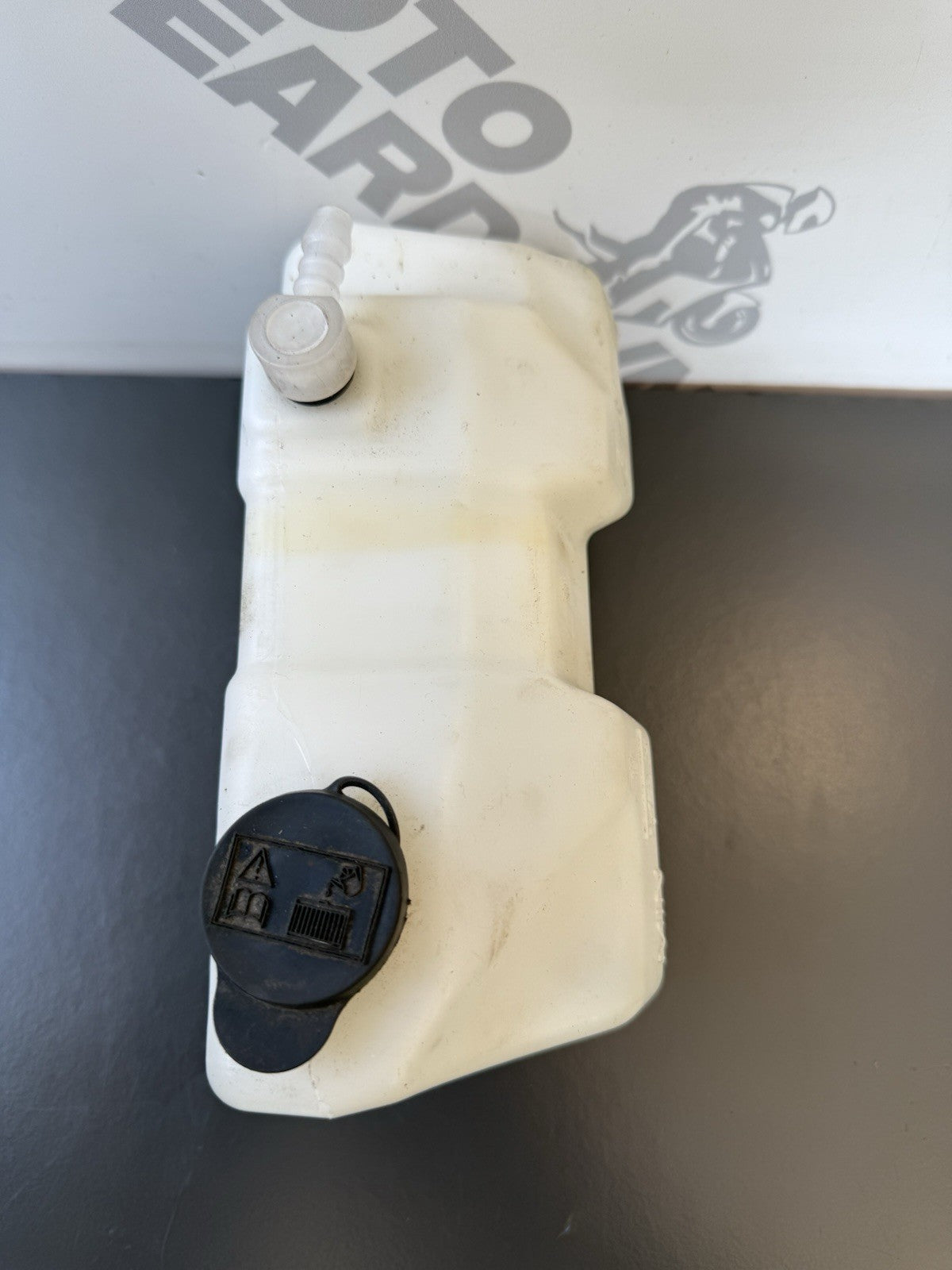 TRIUMPH STREET TRIPLE 675R COOLANT BOTTLE Radiator Coolant Bottle T2102200 2010