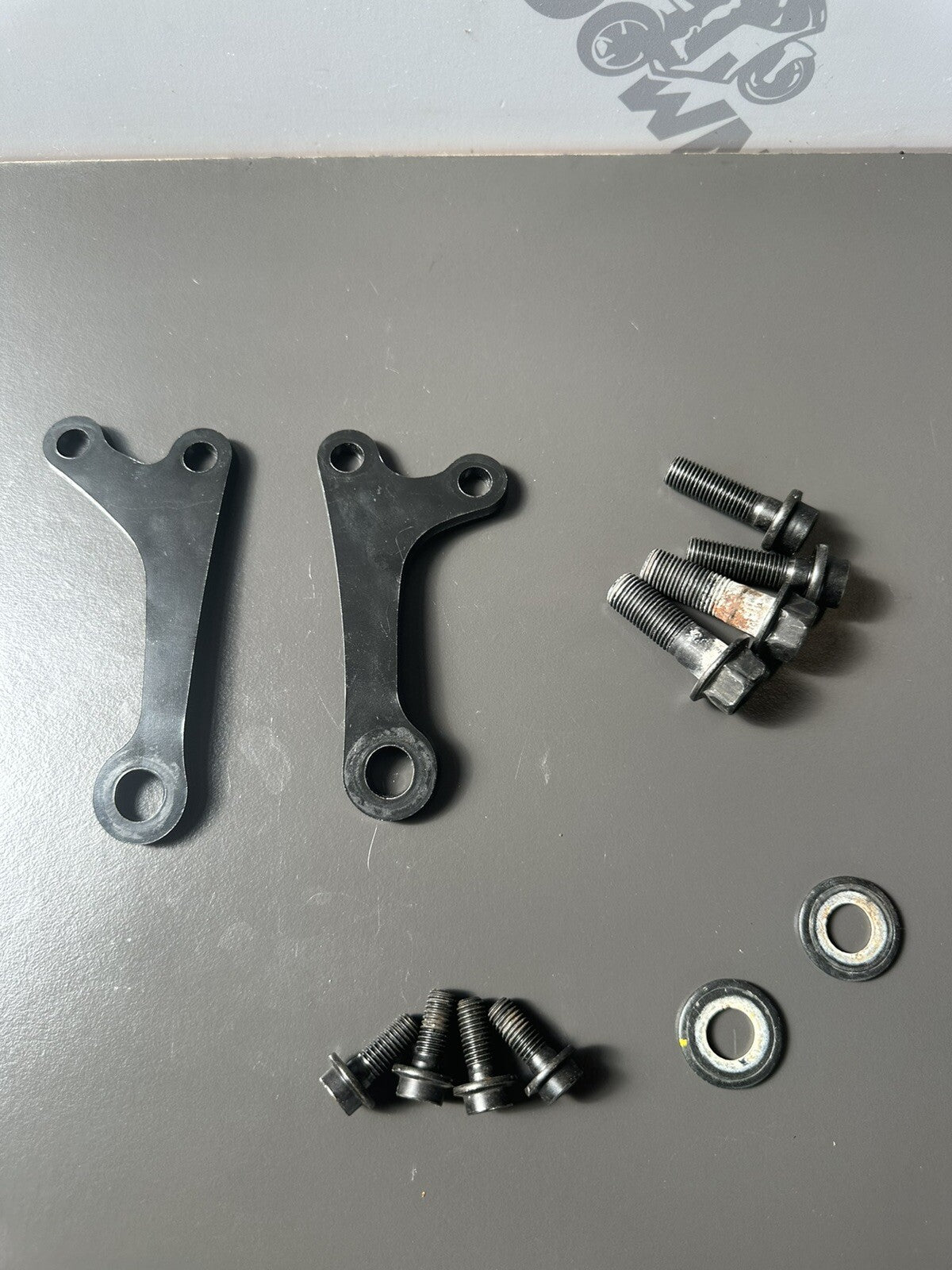 bolts & brackets for a Yamaha MT07 2022 MT07 Engine Mount Bolts NOT COMPLETE SET