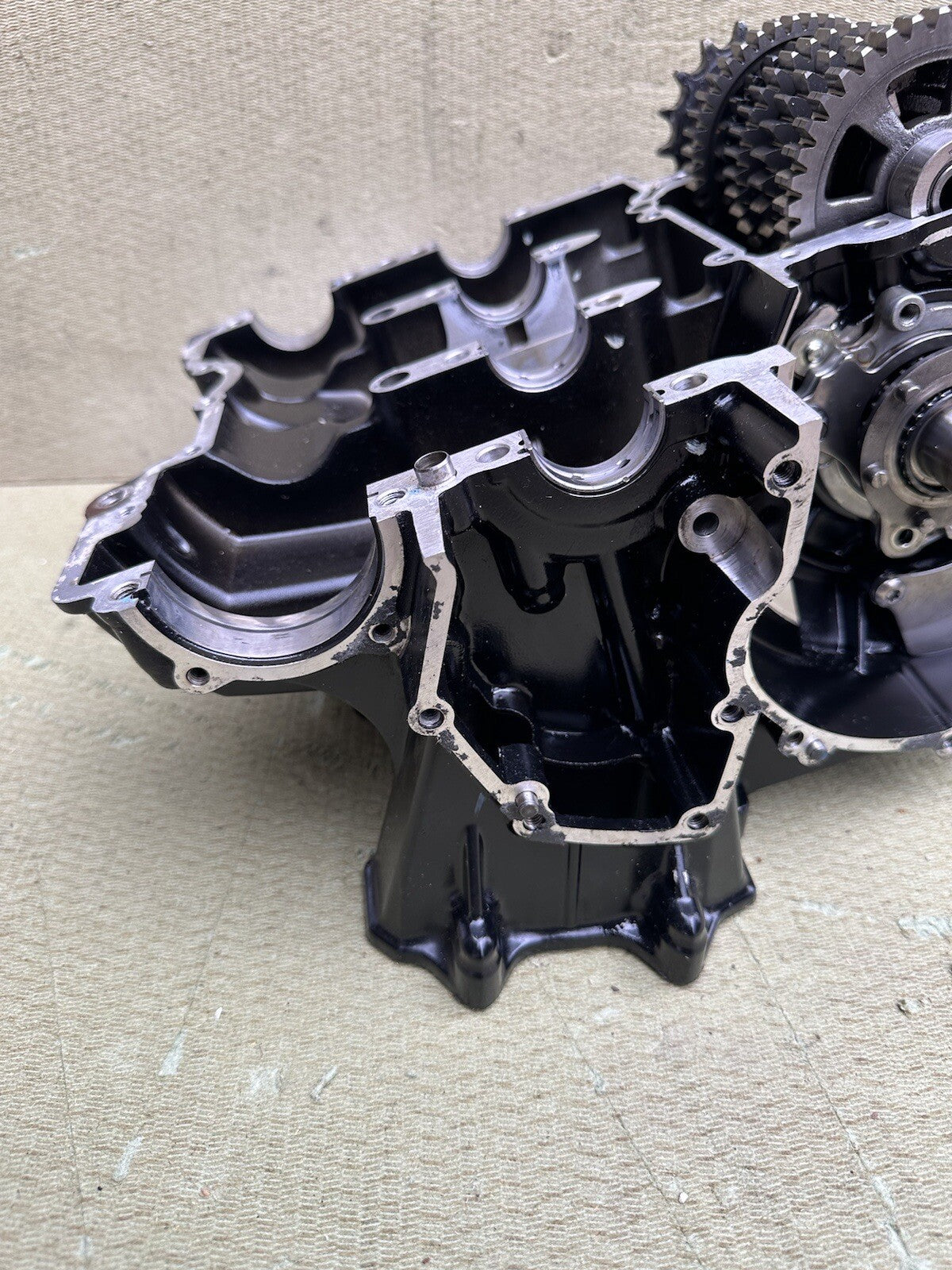 TRIUMPH 675 R DAYTONA GEAR BOX ASSEMBLY Top Engine Case 2011 675R Gear Assembly