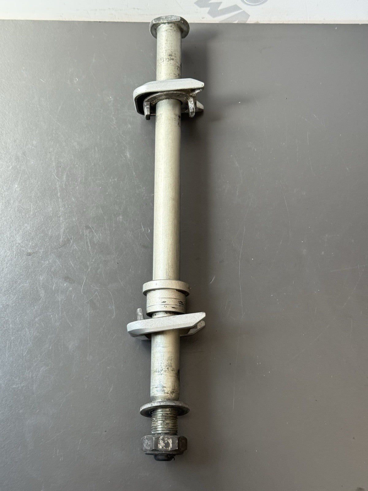 TRIUMPH TRIDENT 660 REAR WHEEL SPINDLE Rear Wheel Axle YEAR 2021-2024 OEM