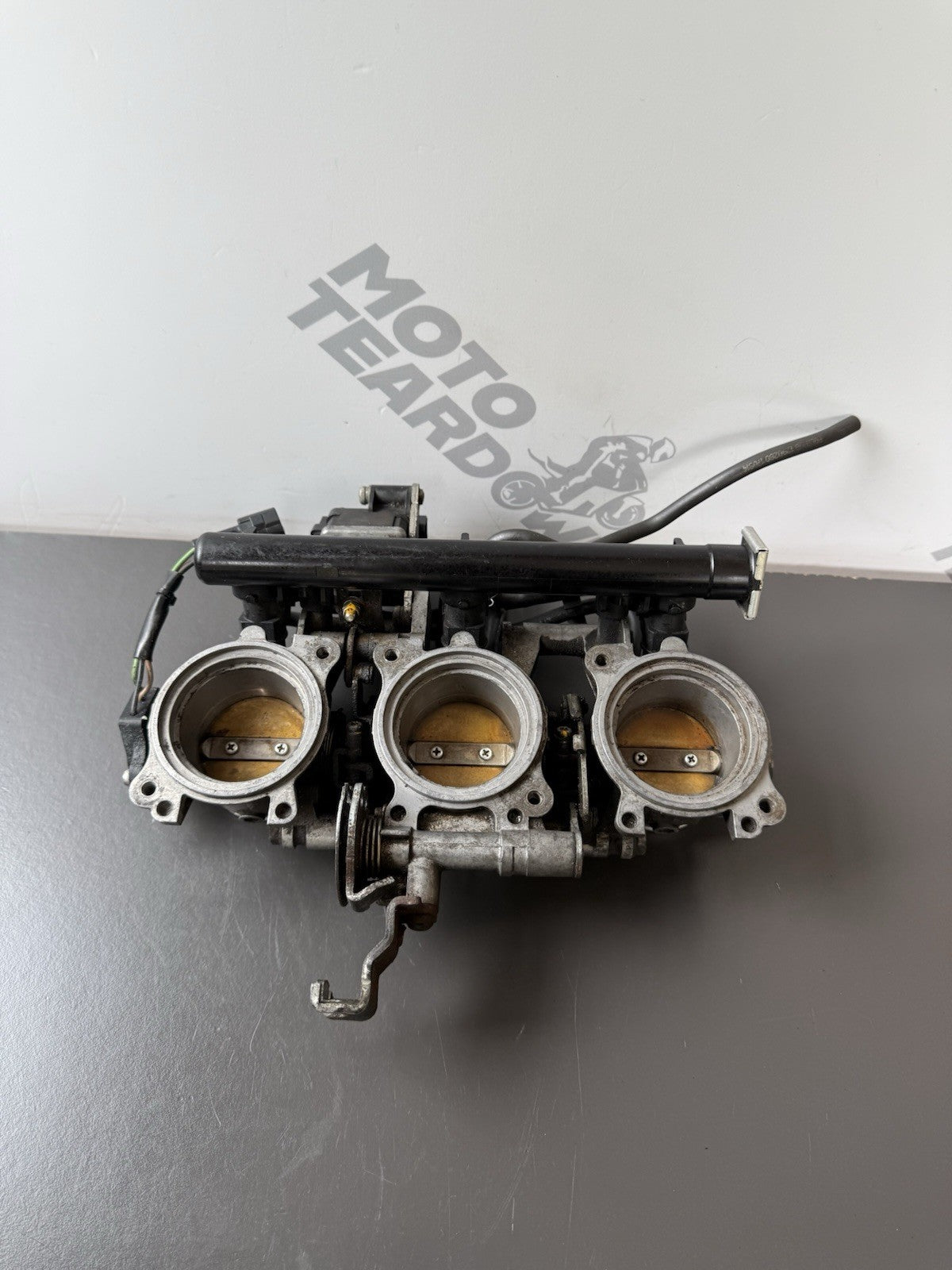 Triumph Street Triple 675R throttle bodies & fuel injectors 2013 - 2017 OEM