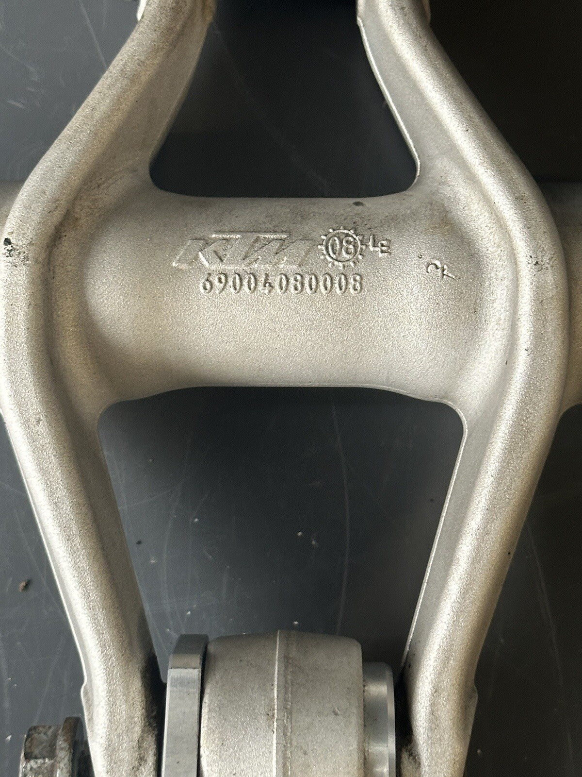 KTM 1190 RC8 rear shock linkage