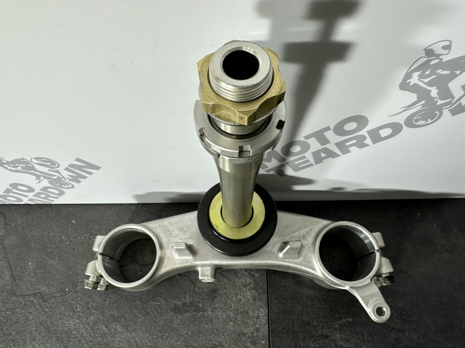 Suzuki GSXR 1300 2016 HAYABUSA Lower Yoke Steering Stem Bearings 18408 Miles OEM
