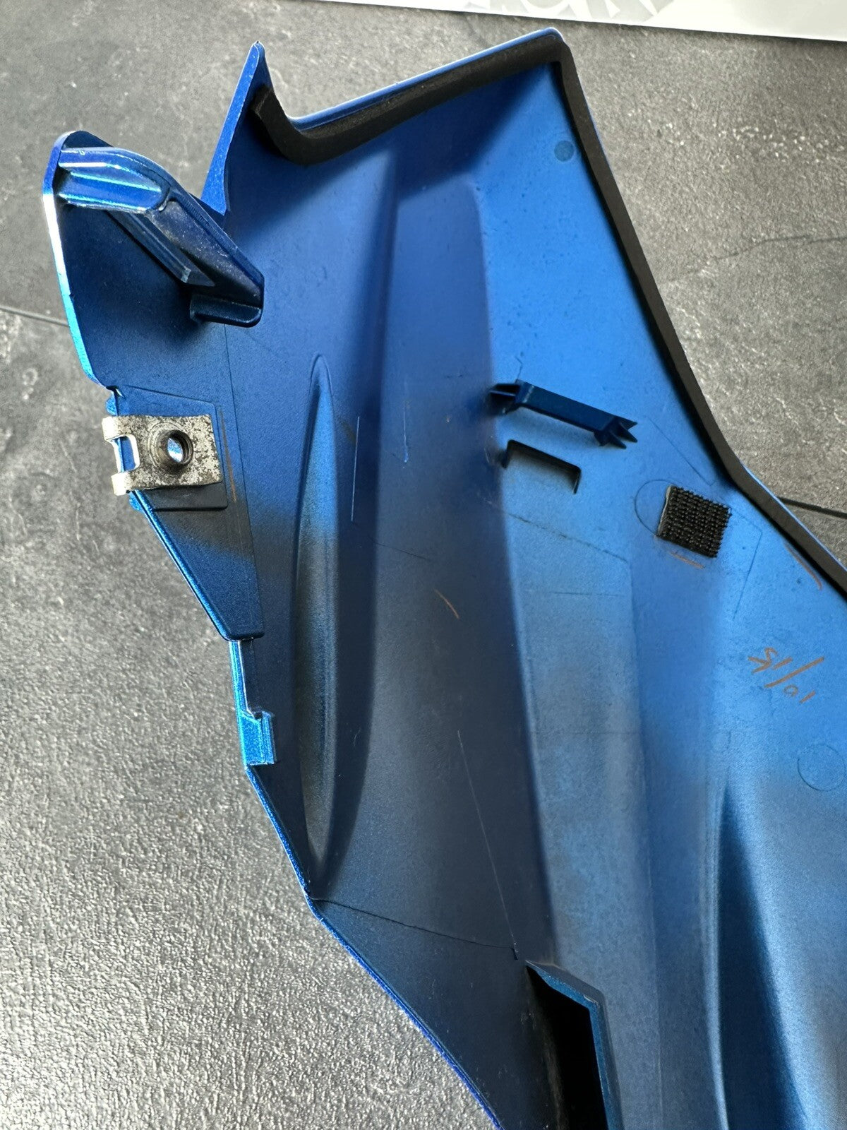 Suzuki GSXR 1000 2014 Fuel Tank Front Cover Fairing 22774 Miles 2009-2016 OEM