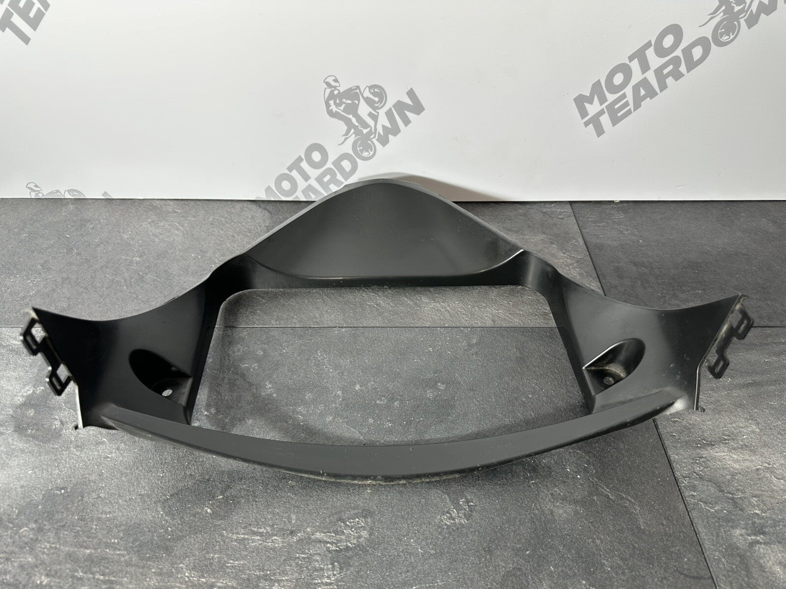 Suzuki GSXR 1300 2016 HAYABUSA Belly Pan V Piece Panel Fairing 18408 Miles OEM