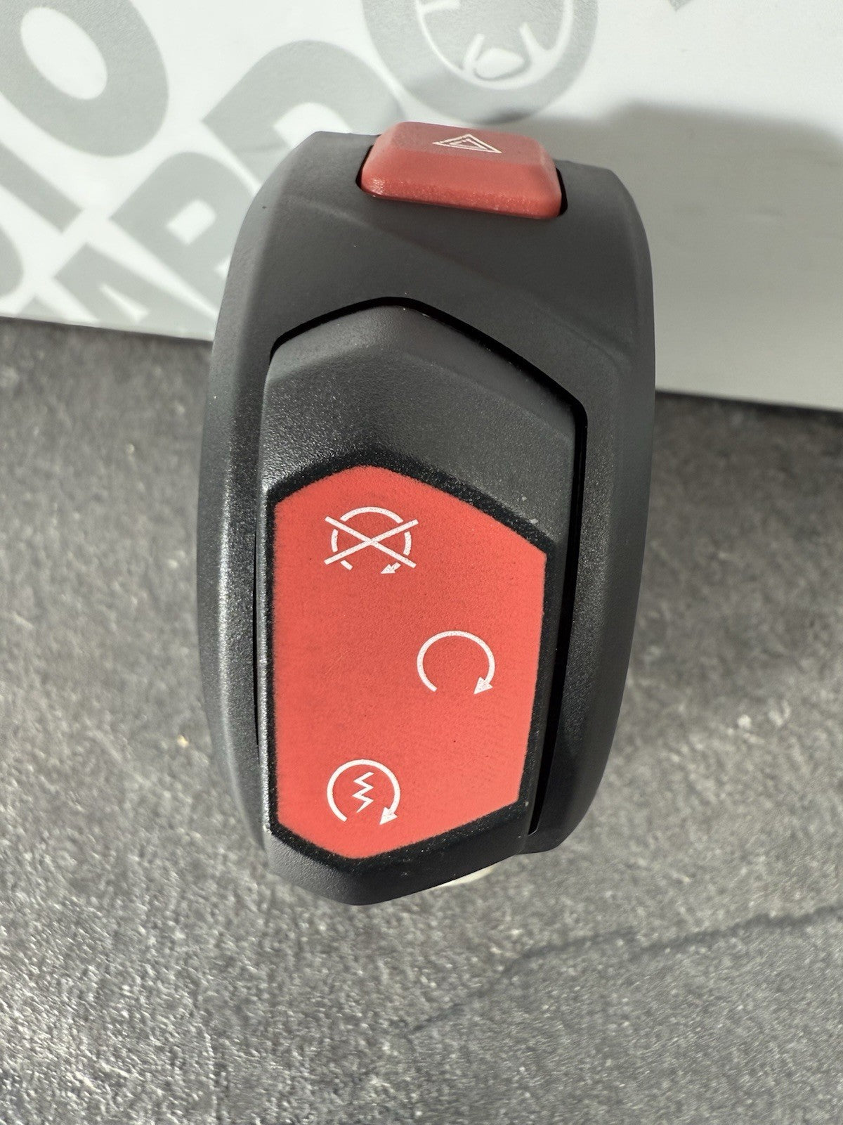 c91468a0-f235-449f-bfd5-22c55aa63594