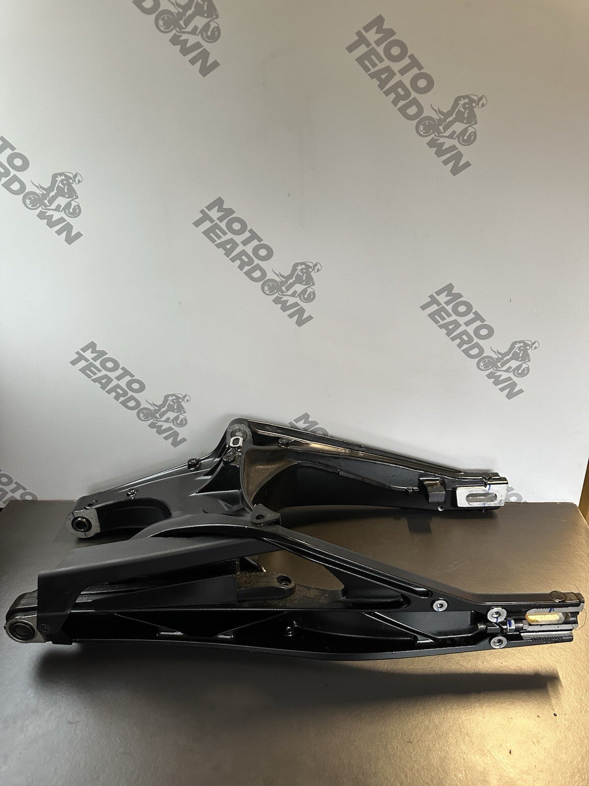 KTM 125 DUKE Swing Arm Rear 96304030044C1 2024 KTM 125 DUKE Swingarm 2024- OEM