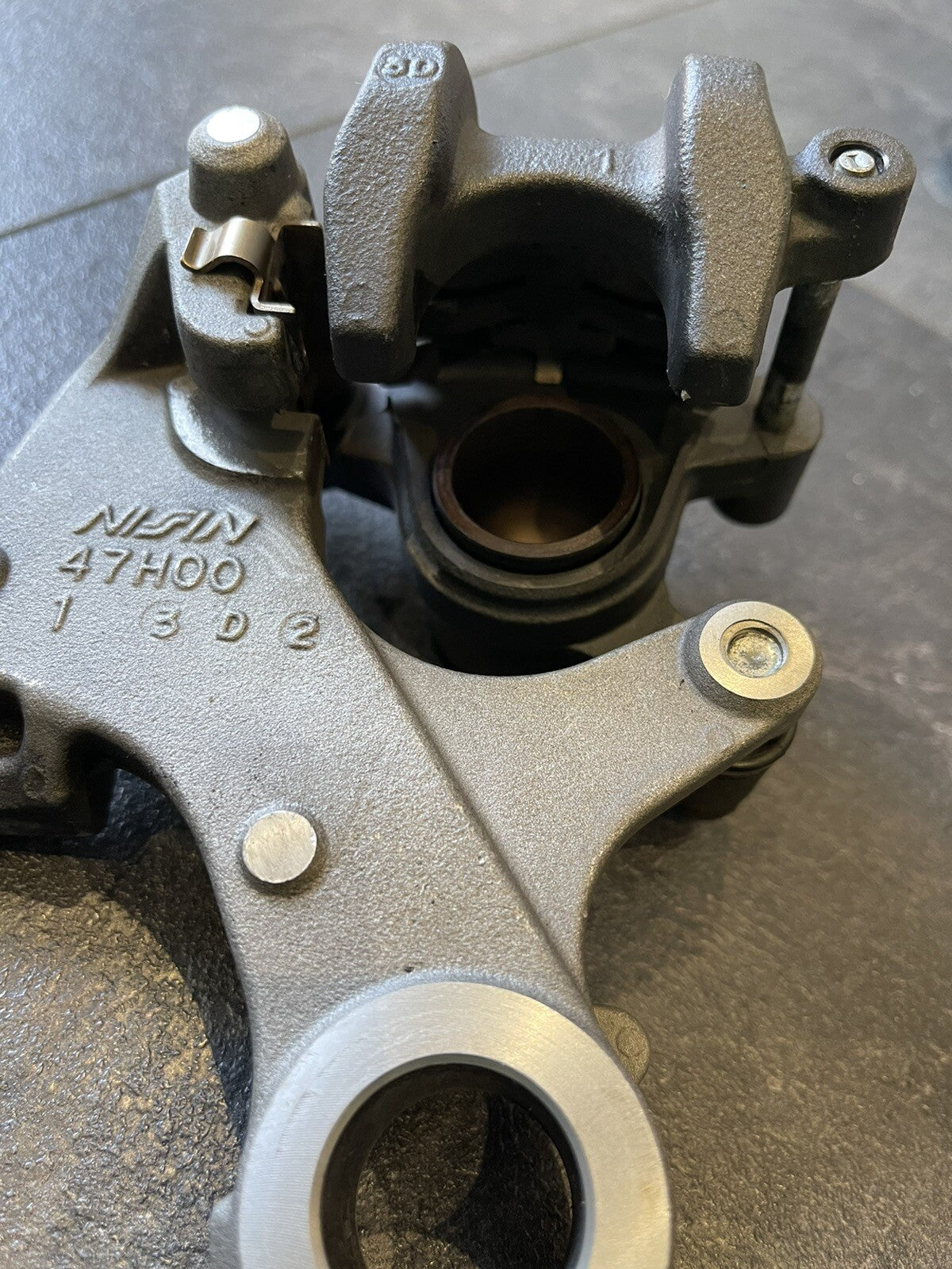 Suzuki GSXR 750 2013 NISSIN Rear Brake Caliper OEM GSXR 600 L1 L2 L3 L4 L5