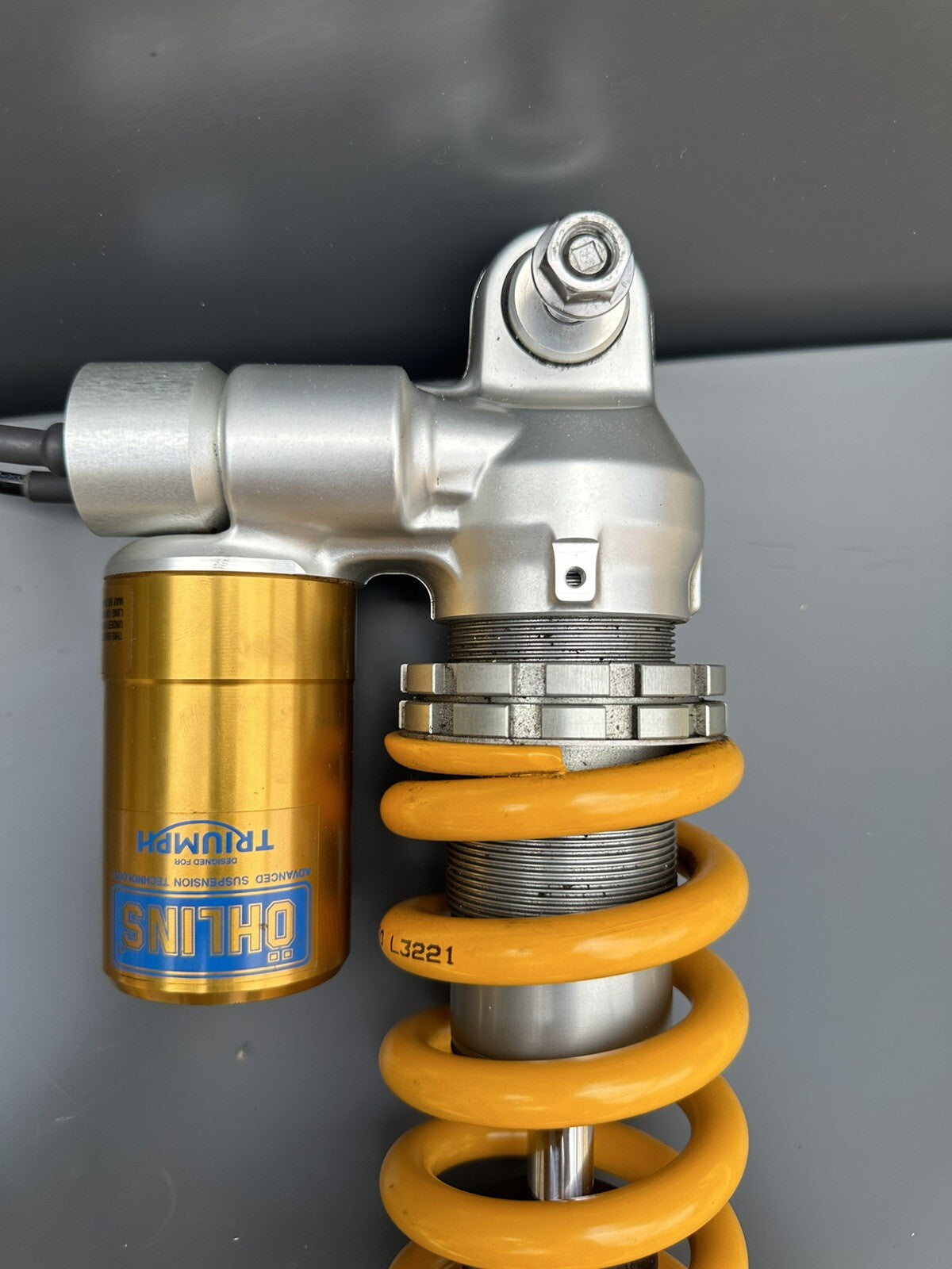 TRIUMPH SPEED TRIPLE 1200 RS 2022 OHLINS ELECTRIC REAR SHOCK ABSORBER *UK ONLY*