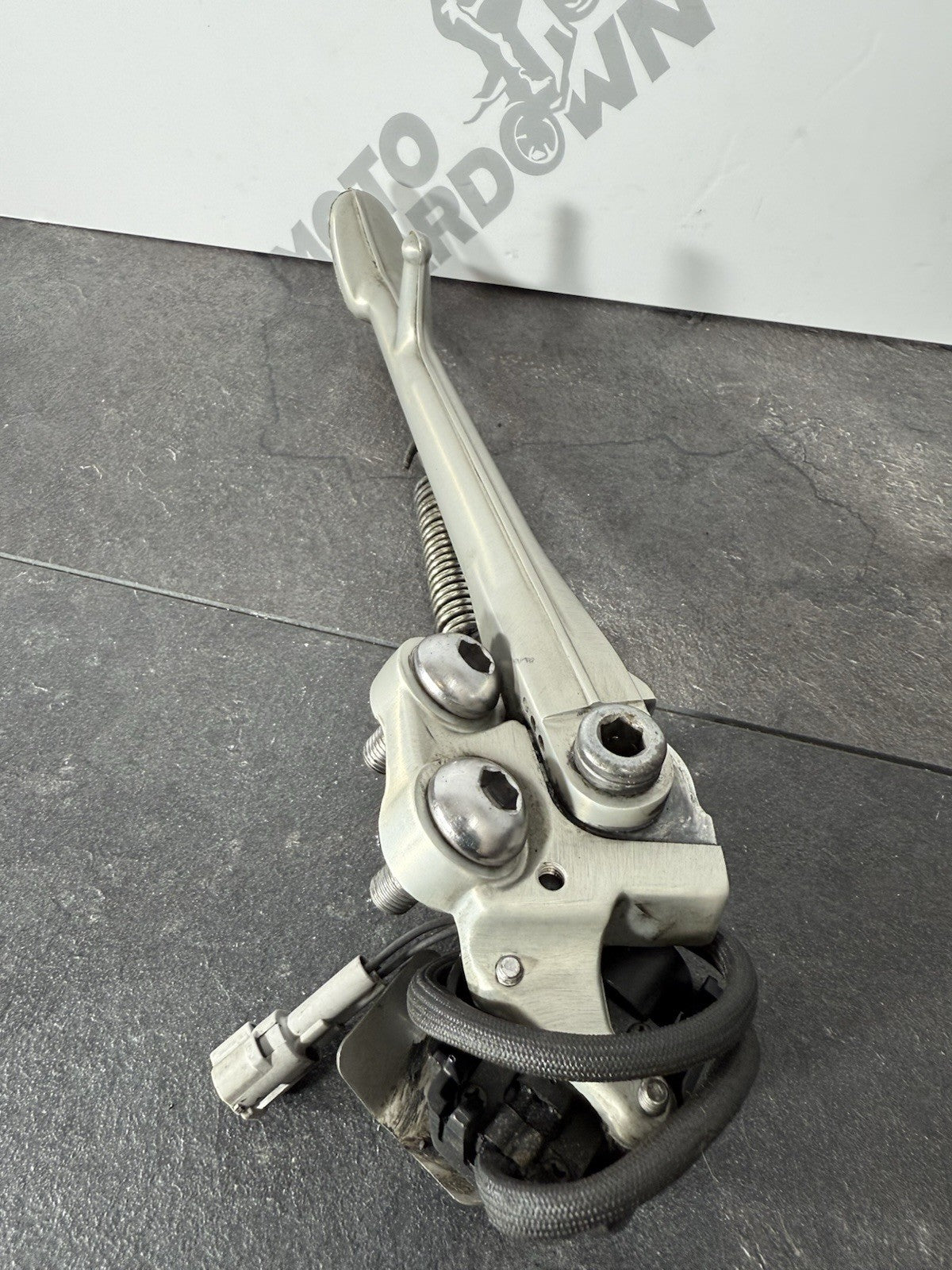 e3254708-dc90-454a-9aad-10cf7a199296