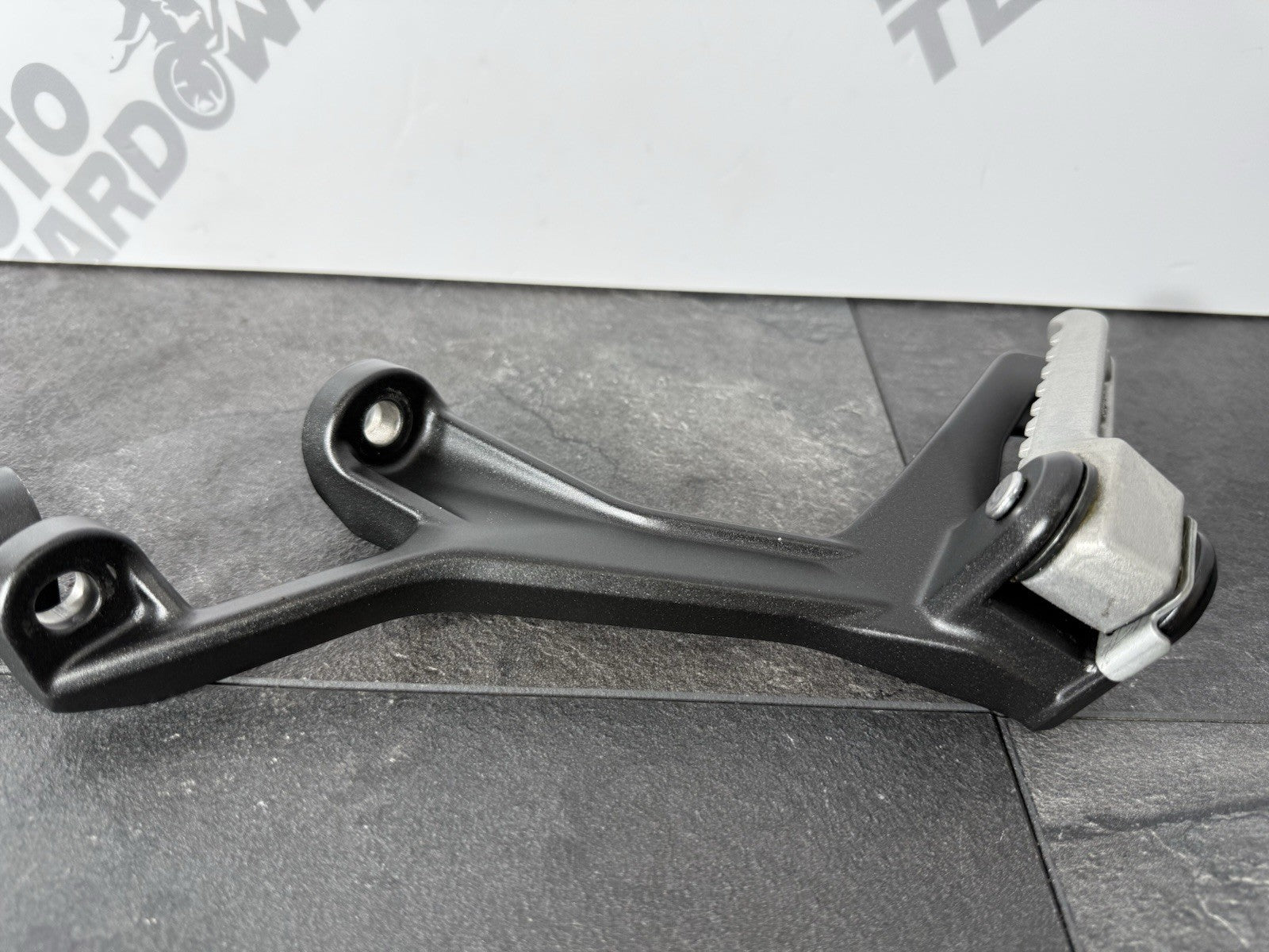 5cc2764e-381f-4d44-9a4d-7f7fe7901c98