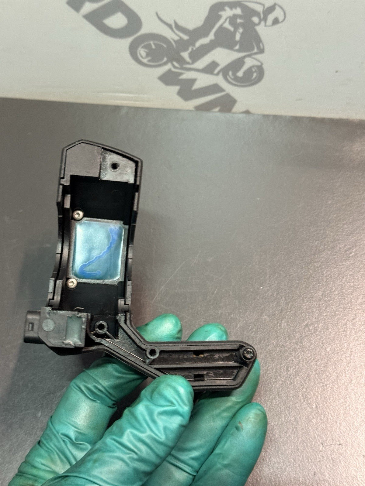 8a7343a3-54db-4a66-a82c-3b1167ba1421