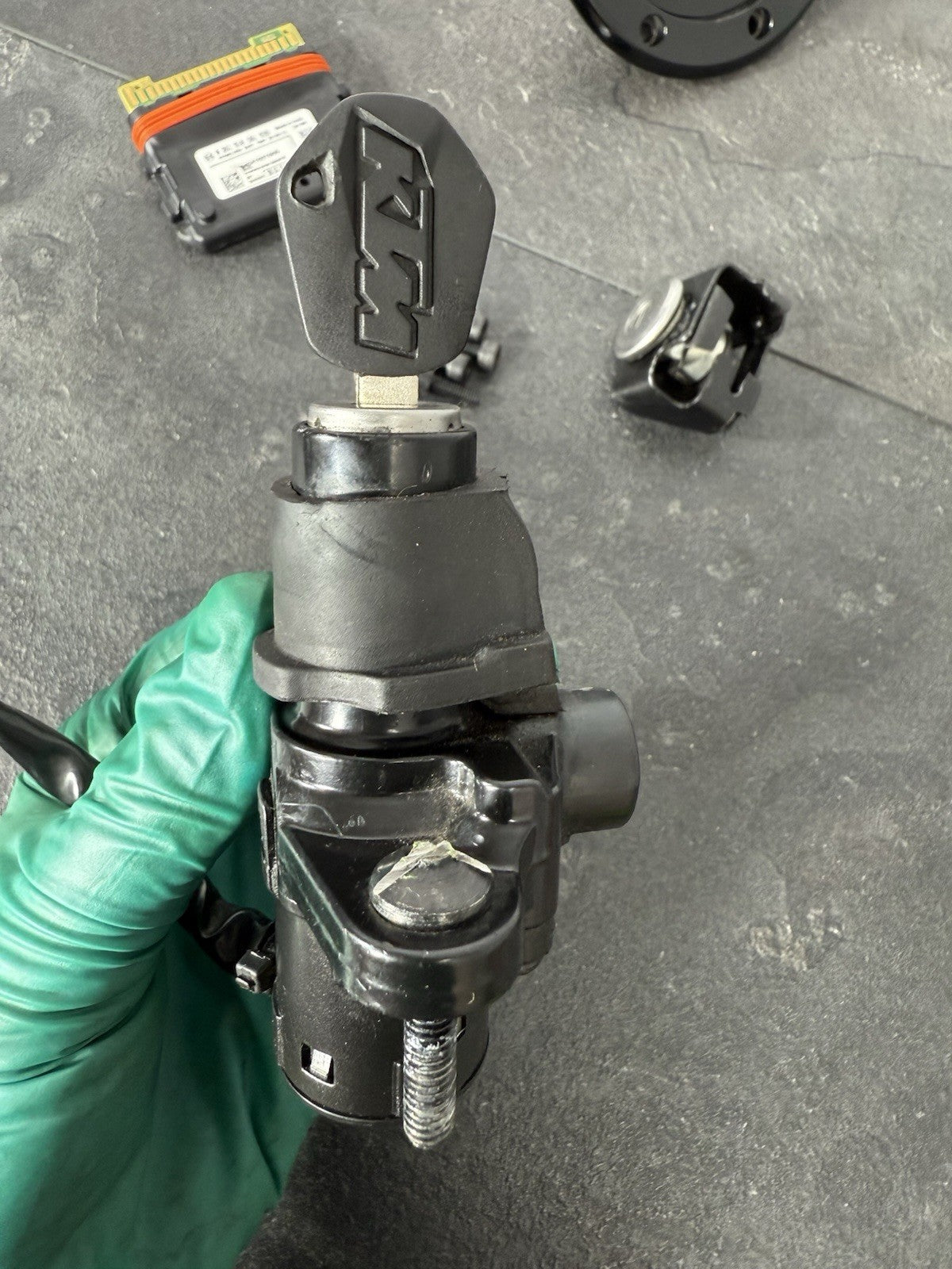 ad12c70b-75bc-481c-b28b-32eba597773c