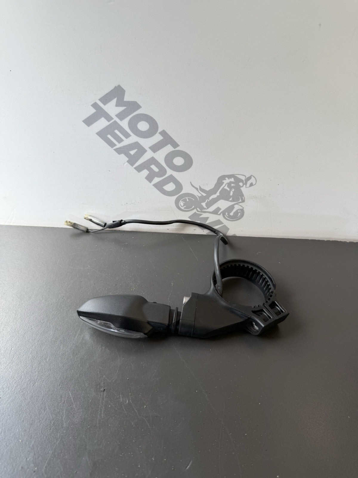 Triumph 660 Trident front Right hand side indicator 2021-2024 Right Front Signal