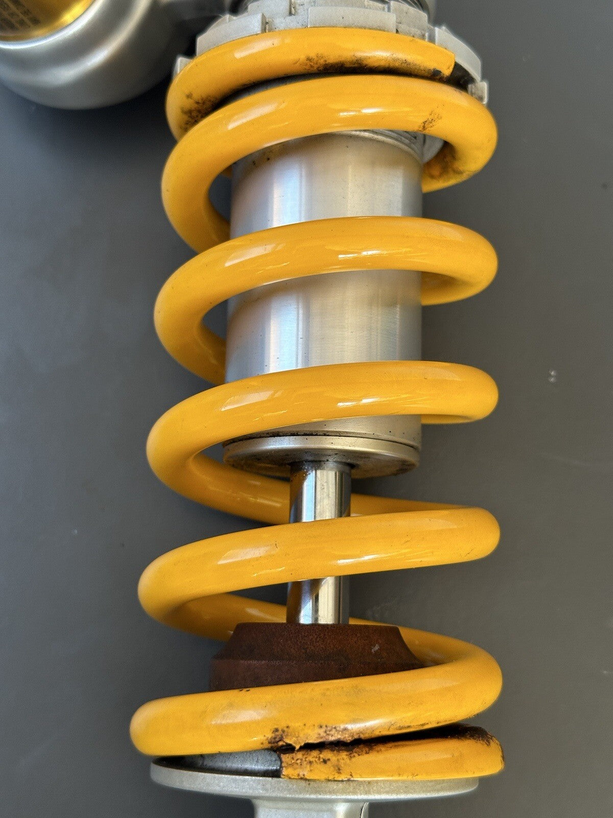 TRIUMPH STREET TRIPLE 765 RS OHLINS REAR SHOCK 2019 - *UK ONLY* 8126m Ohlins