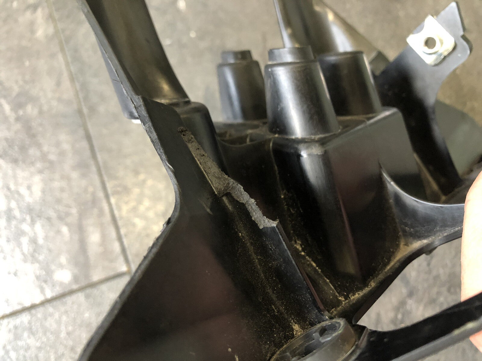 Yamaha MT10 SP 2018 Speedo Bracket Holder Front Bracket Only 5800 Miles OEM