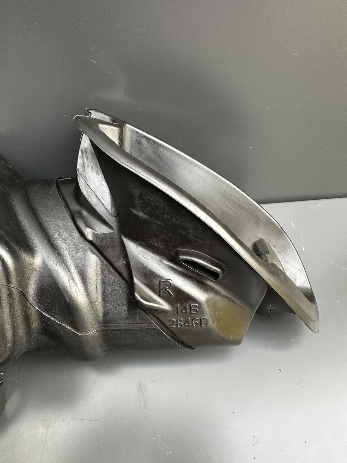 Yamaha R1 14B Big Bang 2009-2014 Ram Air Scoop Centre Duct + Rubber Inserts