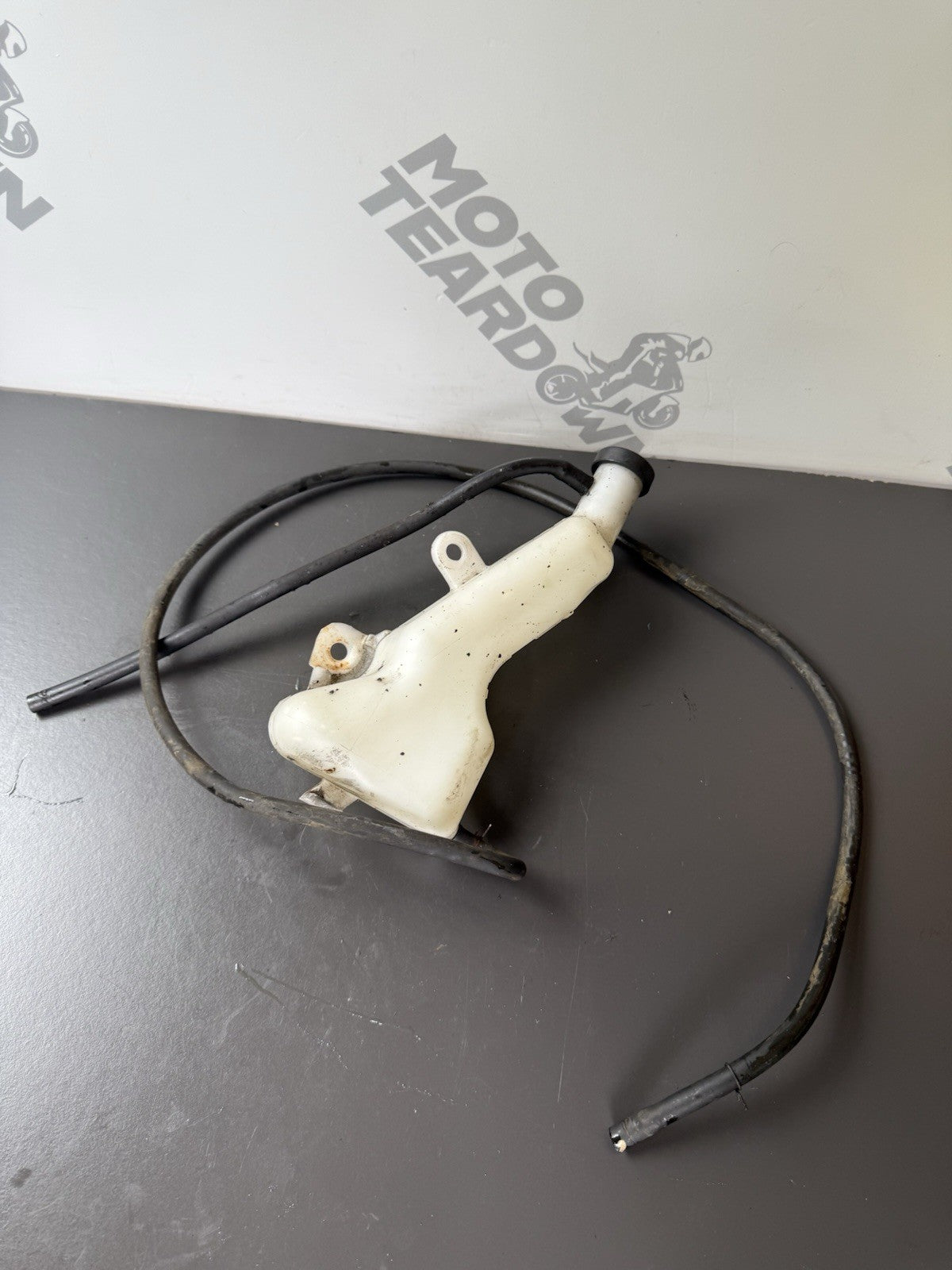 Suzuki GSXS 125 Water Coolant Header Bottle Radiator Coolant Bottle 2017-2021
