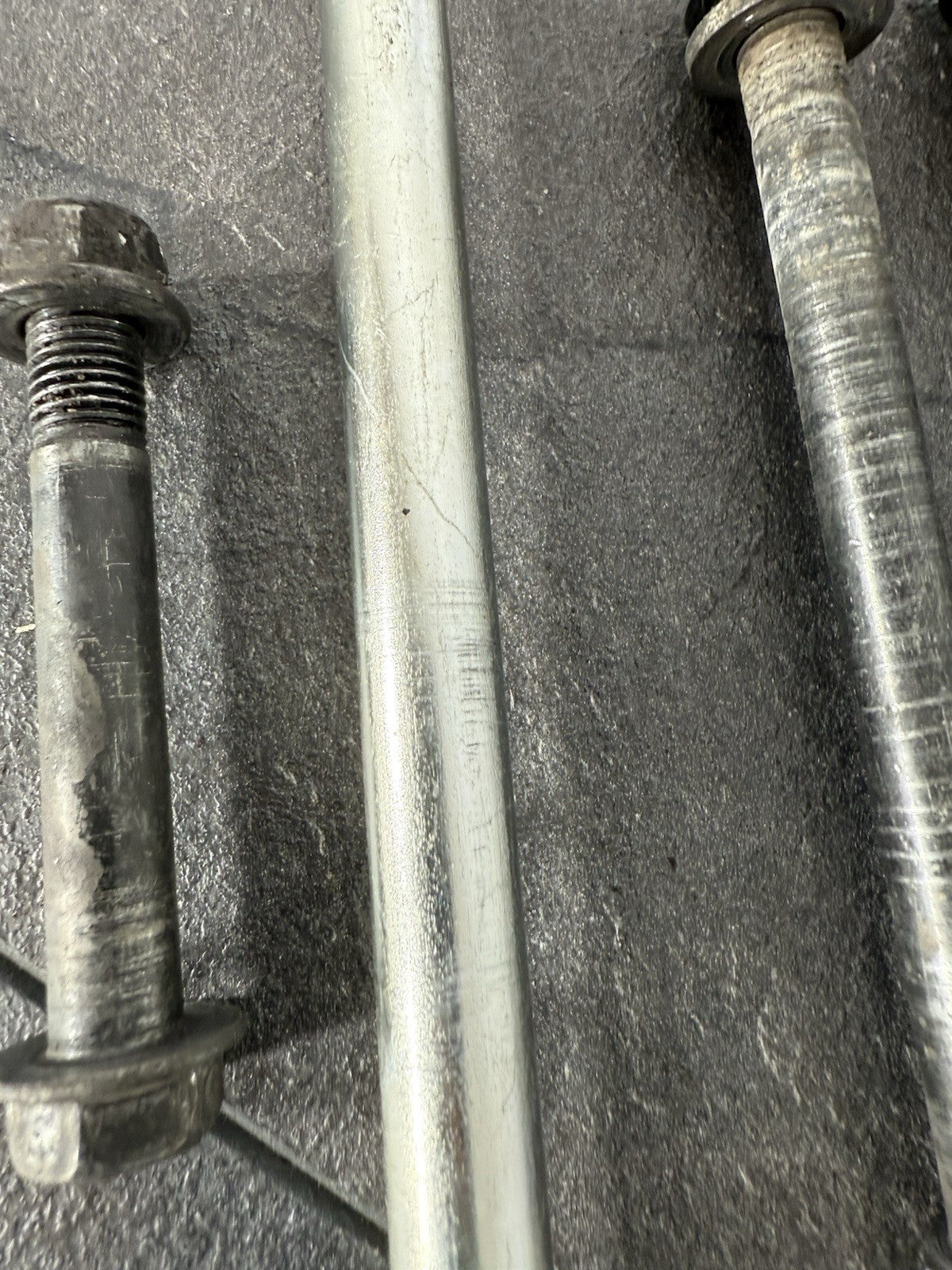 Yamaha YZF R125 R 125 2014 Frame Bolts Engine Bolts 26983 Miles 2008-2018 OEM