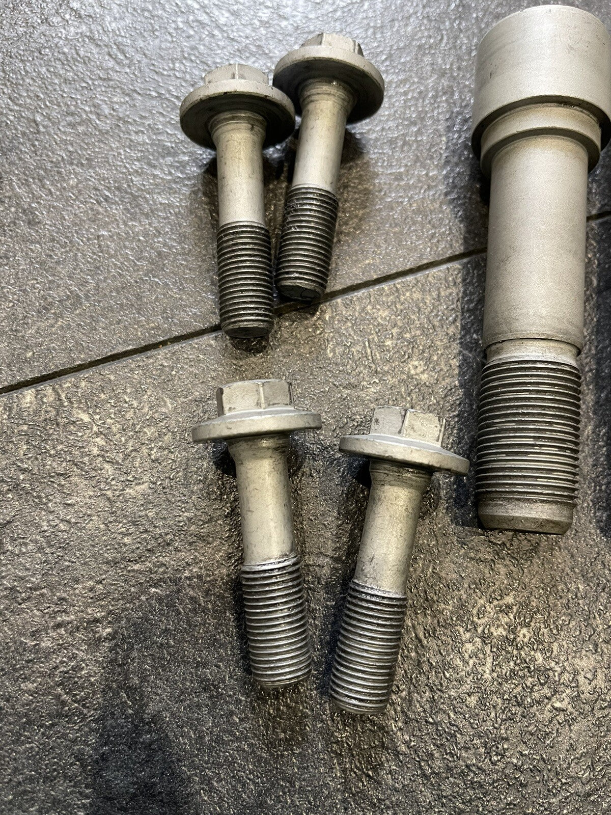 Ducati Panigale V4S V4 Swingarm Subframe Bolts Bolts Only 2986m OEM 2018-2021