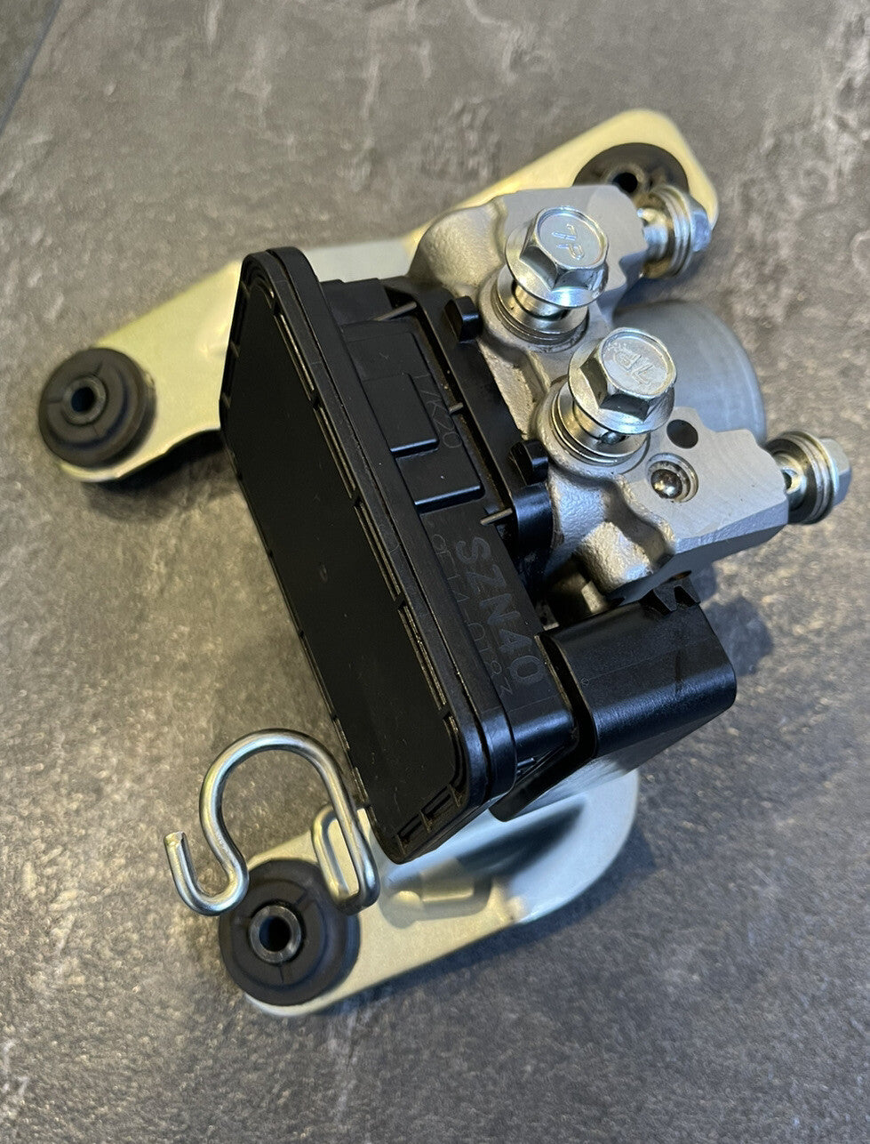Suzuki GSXR 1000 R 2019 NISSIN ABS Pump Module Regulator 2017-22 WG69 OEM