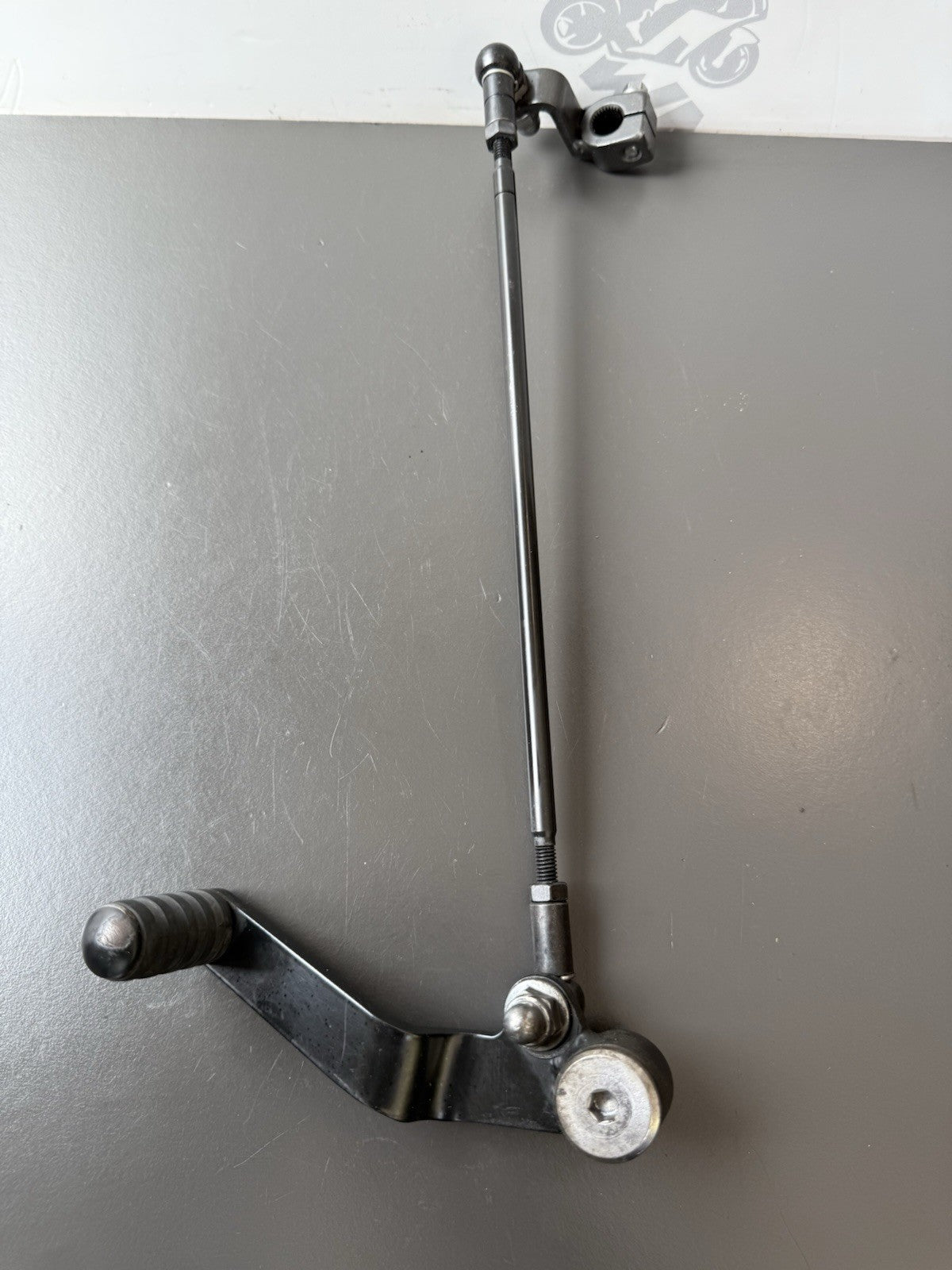 Triumph Trident 660 gear lever and linkage Gear Pedal And Gear Rod 2021-2024 OEM