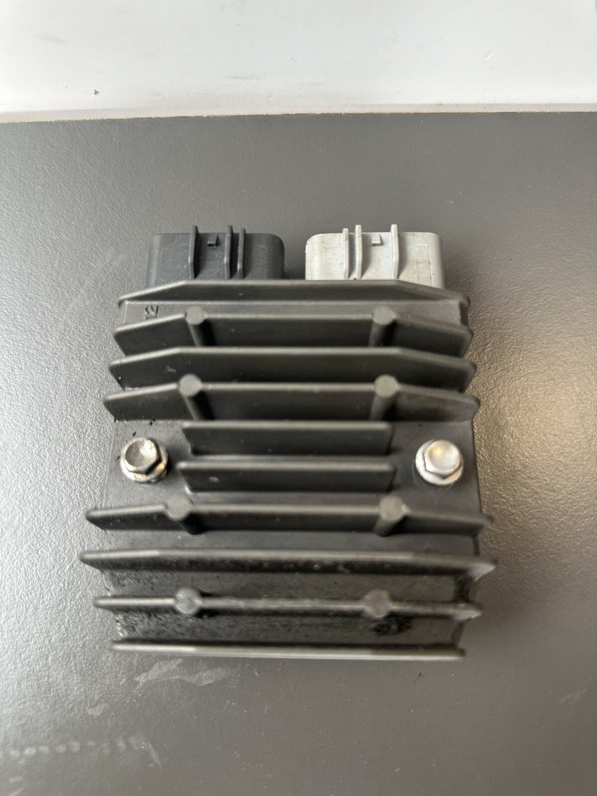TRIUMPH SPEED TRIPLE 1050 Regulator Recitfier 2011 - 2015 1050 Regulator OEM