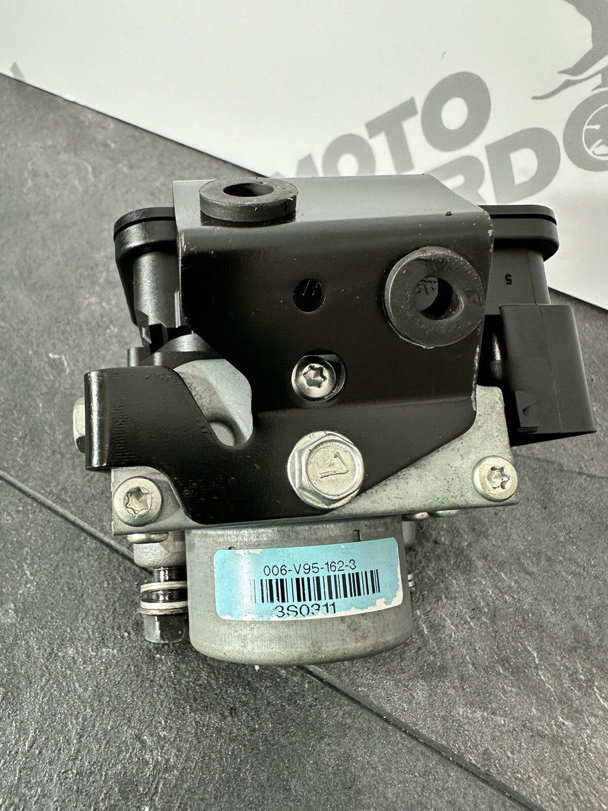 Kawasaki Z800 ABS 2016 ABS Pump Actuator 12691 Miles 2013-2018 OEM ZR800