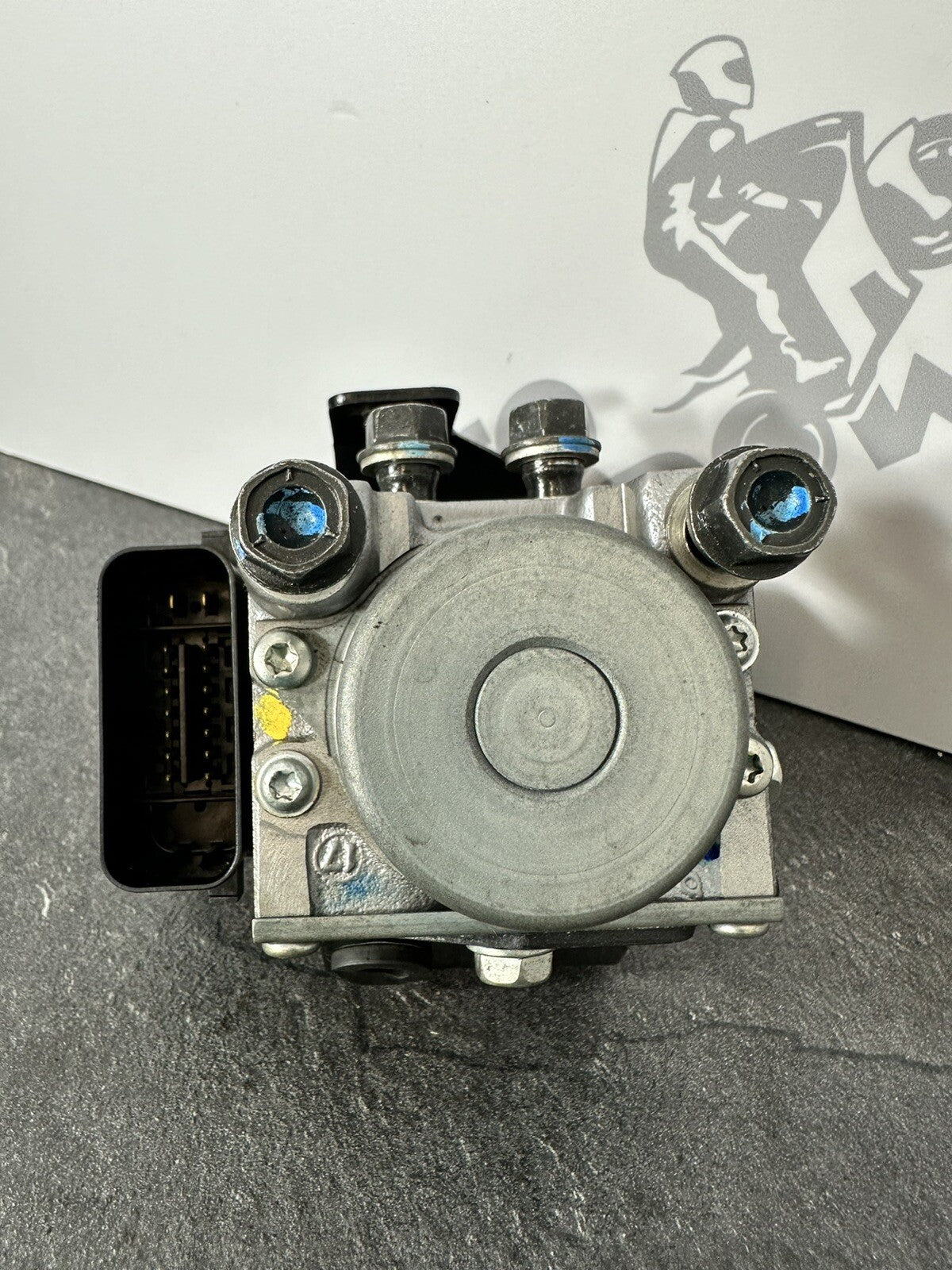 Kawasaki Z800 ABS 2016 ABS Pump Actuator 12691 Miles 2013-2018 OEM ZR800