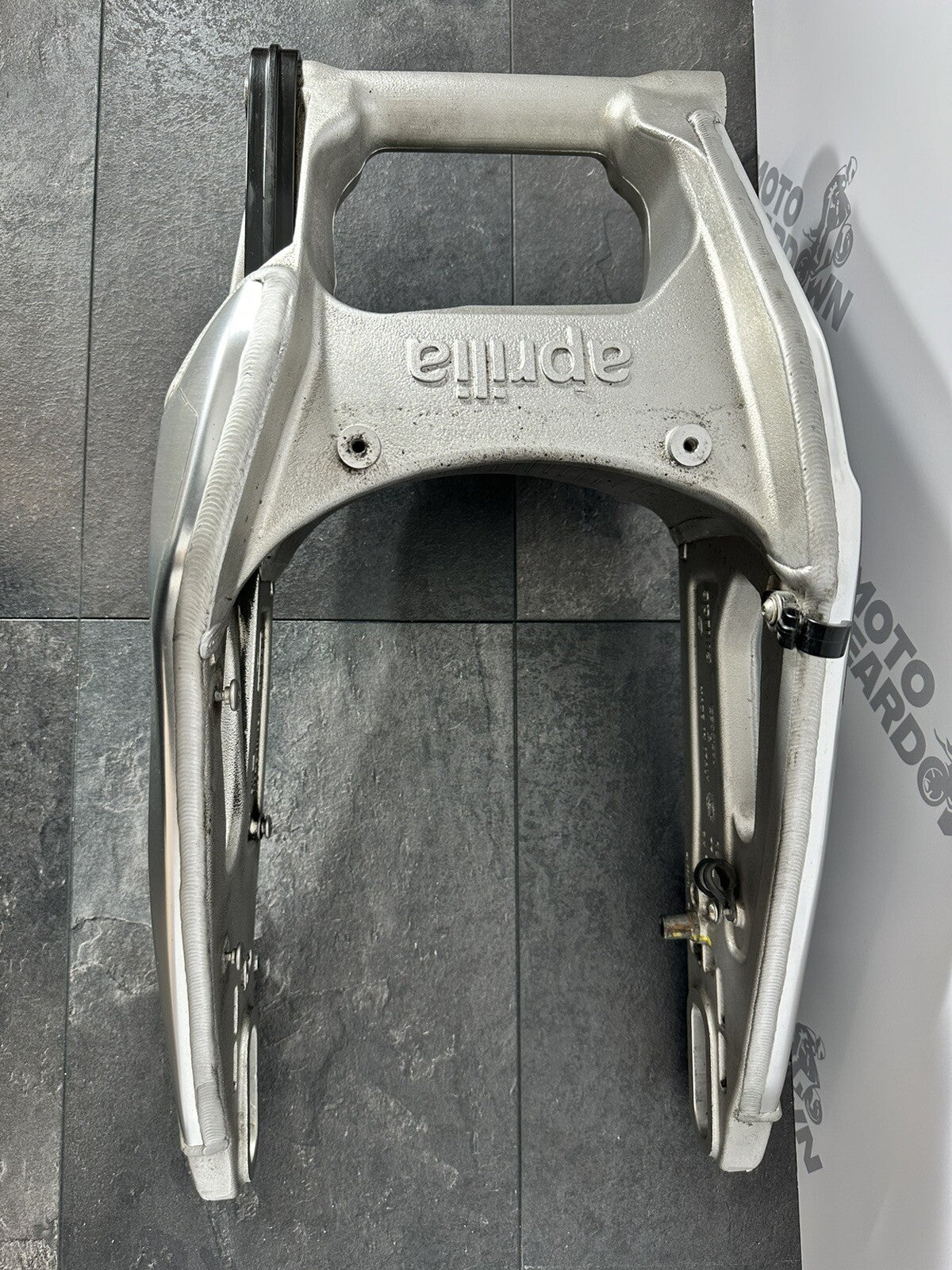 Aprilia Tuono V4 1100 Factory 2020 Swingarm Swinging Arm 6889 Miles OEM 2019