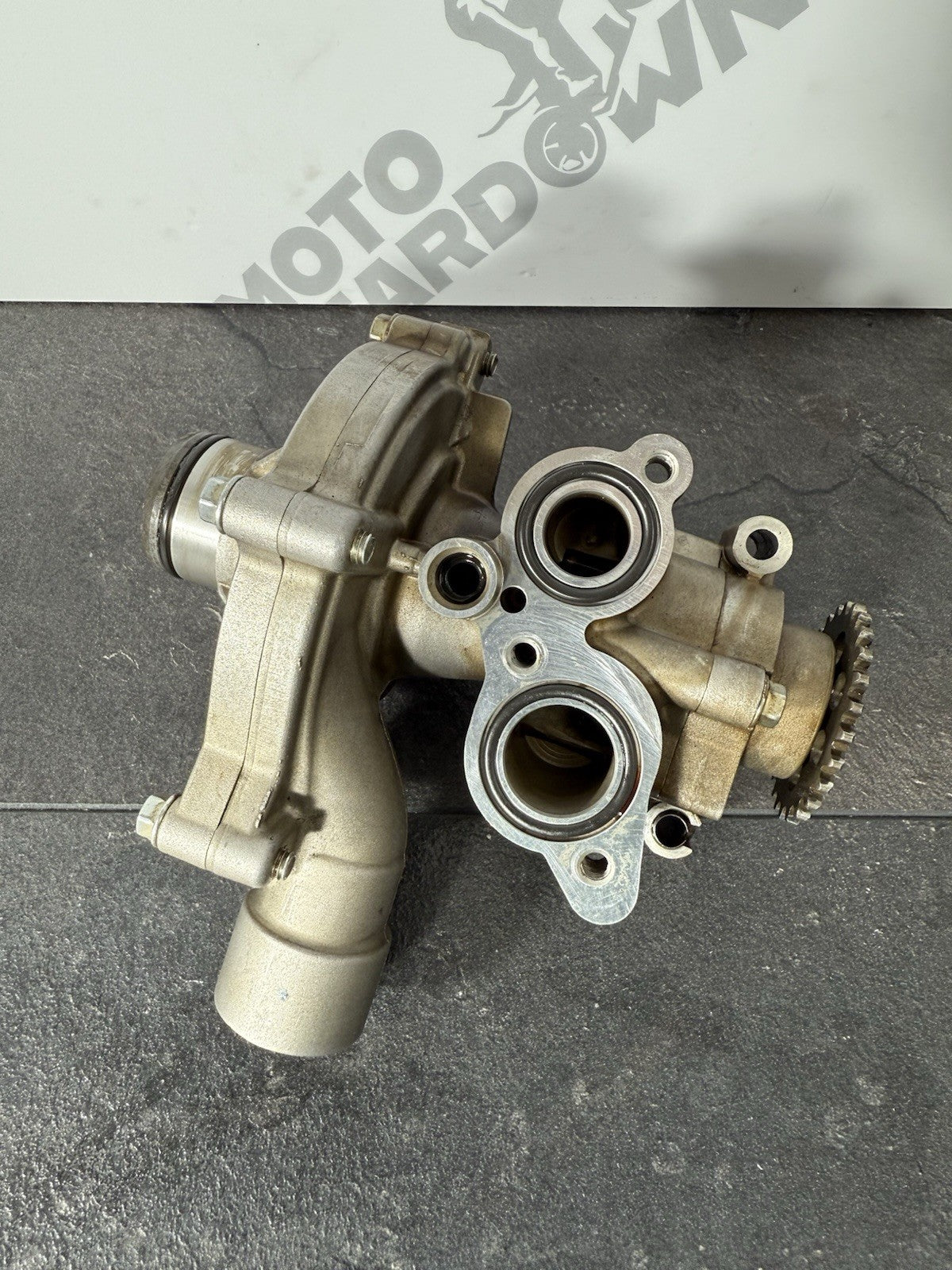Triumph Street Triple 765 R 2017 Oil Pump Assembly 18498m 2018-2021 OEM