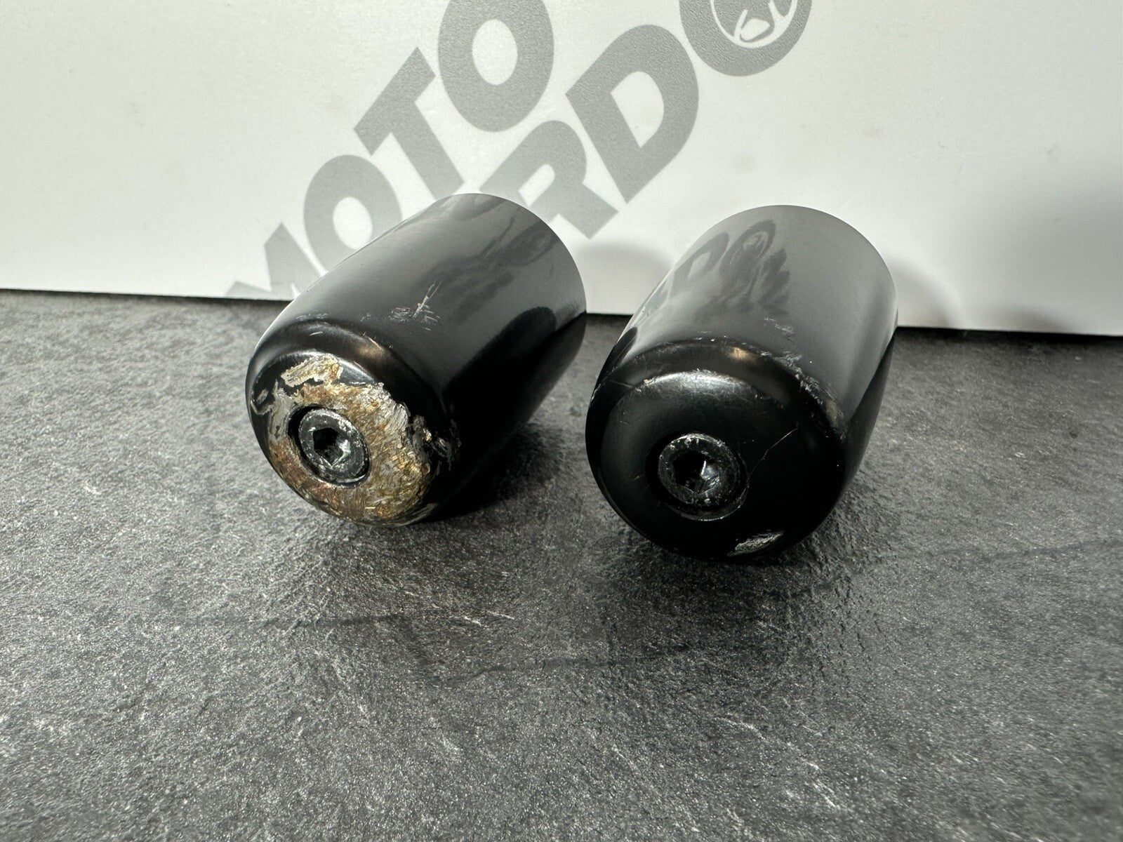 Suzuki GSXR 1300 2016 HAYABUSA Bar End Weights Handlebar Ends ABS 18408 Miles