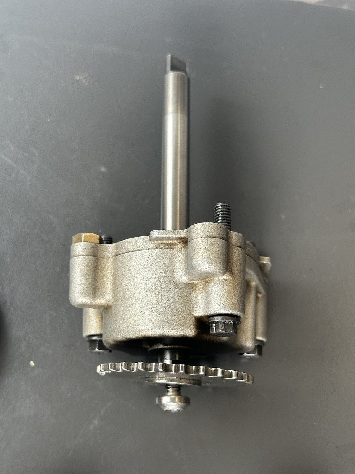 Triumph SPEED TRIPLE 1050 2011-2015 Oil Pump Speed Triple Oil Pump 2011-2015 OEM