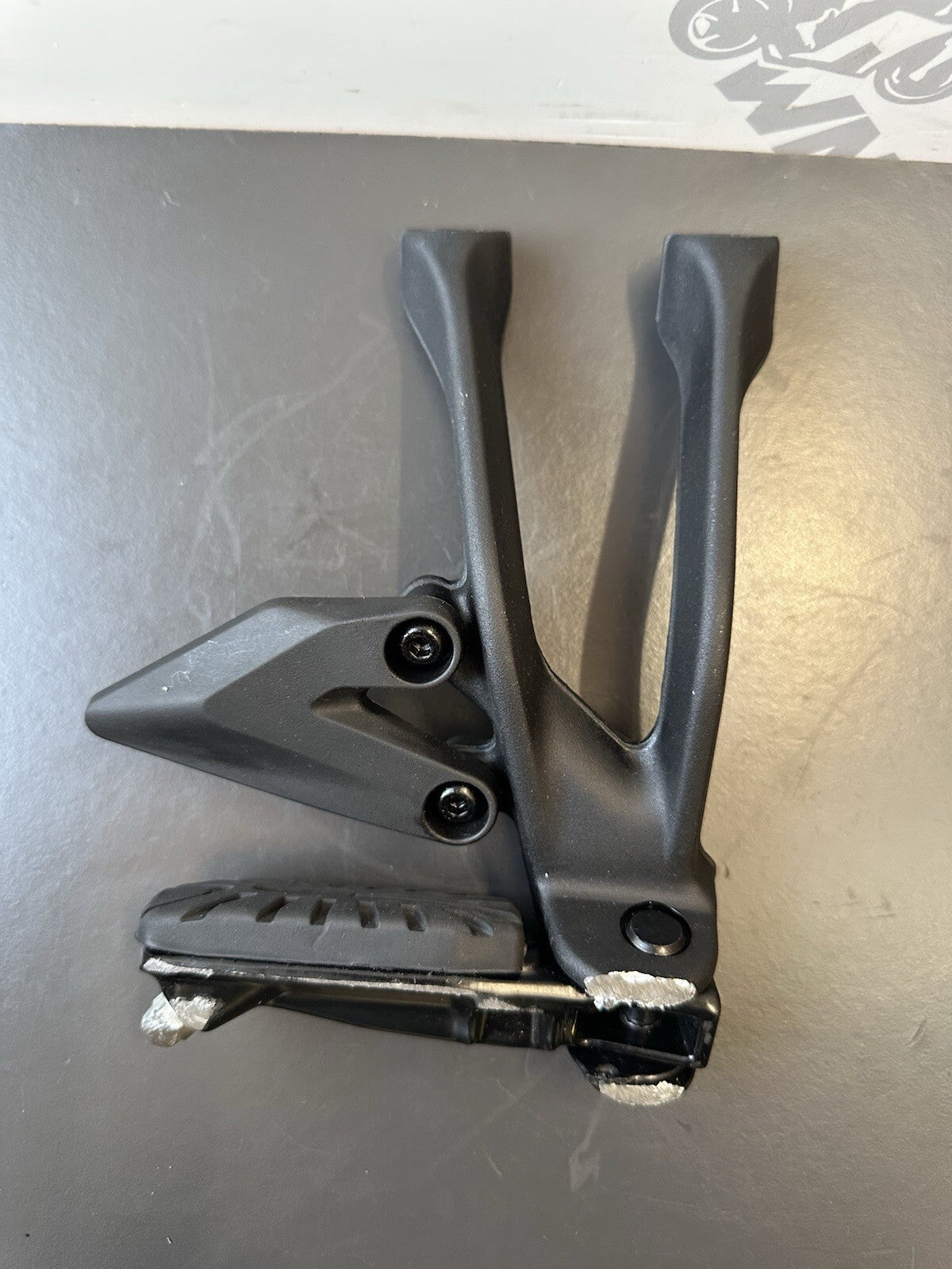 KTM 125 DUKE RIGHT PILLION FOOT REST RT Pillion Foot Rest Right Foot hanger OEM