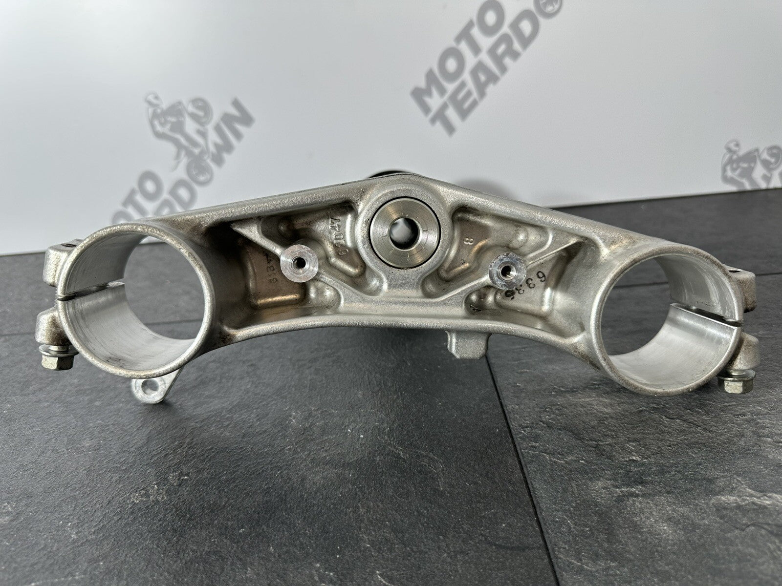 Suzuki GSXR 1300 2016 HAYABUSA Lower Yoke Steering Stem Bearings 18408 Miles OEM