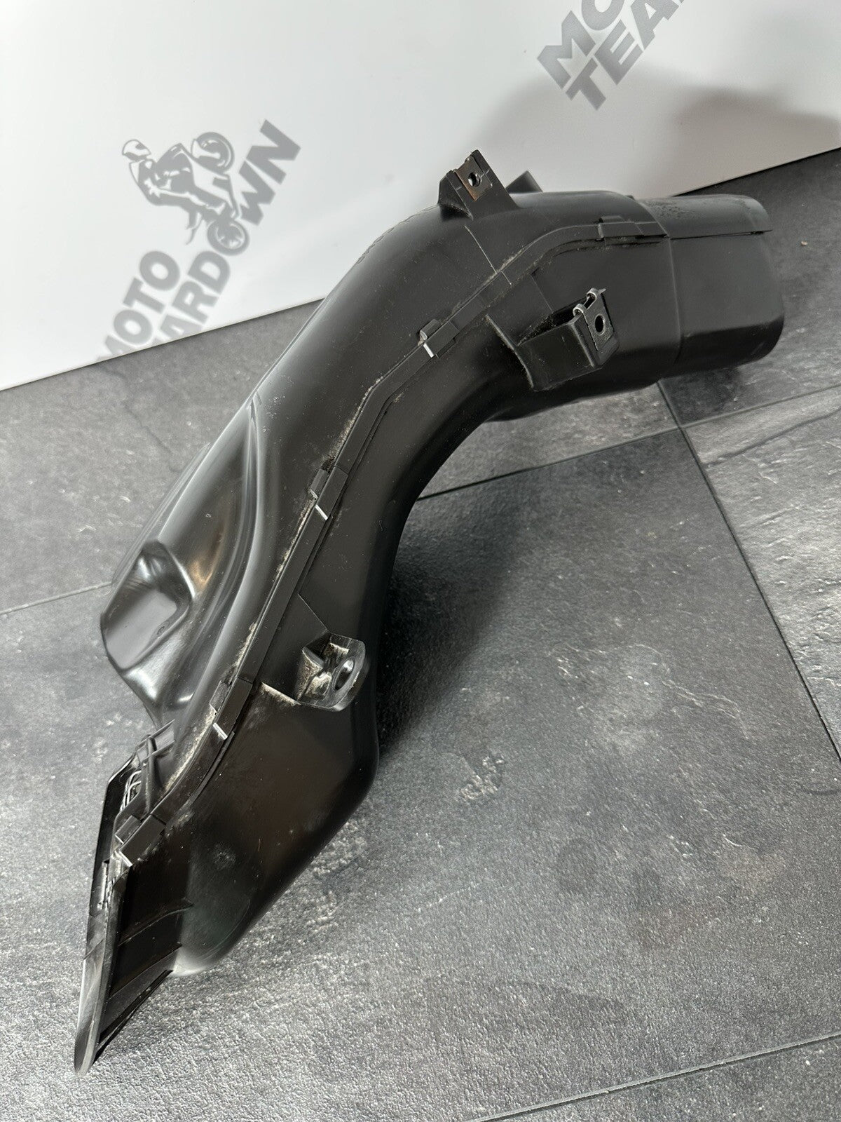 Suzuki GSXR 1300 2016 HAYABUSA Right Air Intake Duct Tube 18408 Miles OEM
