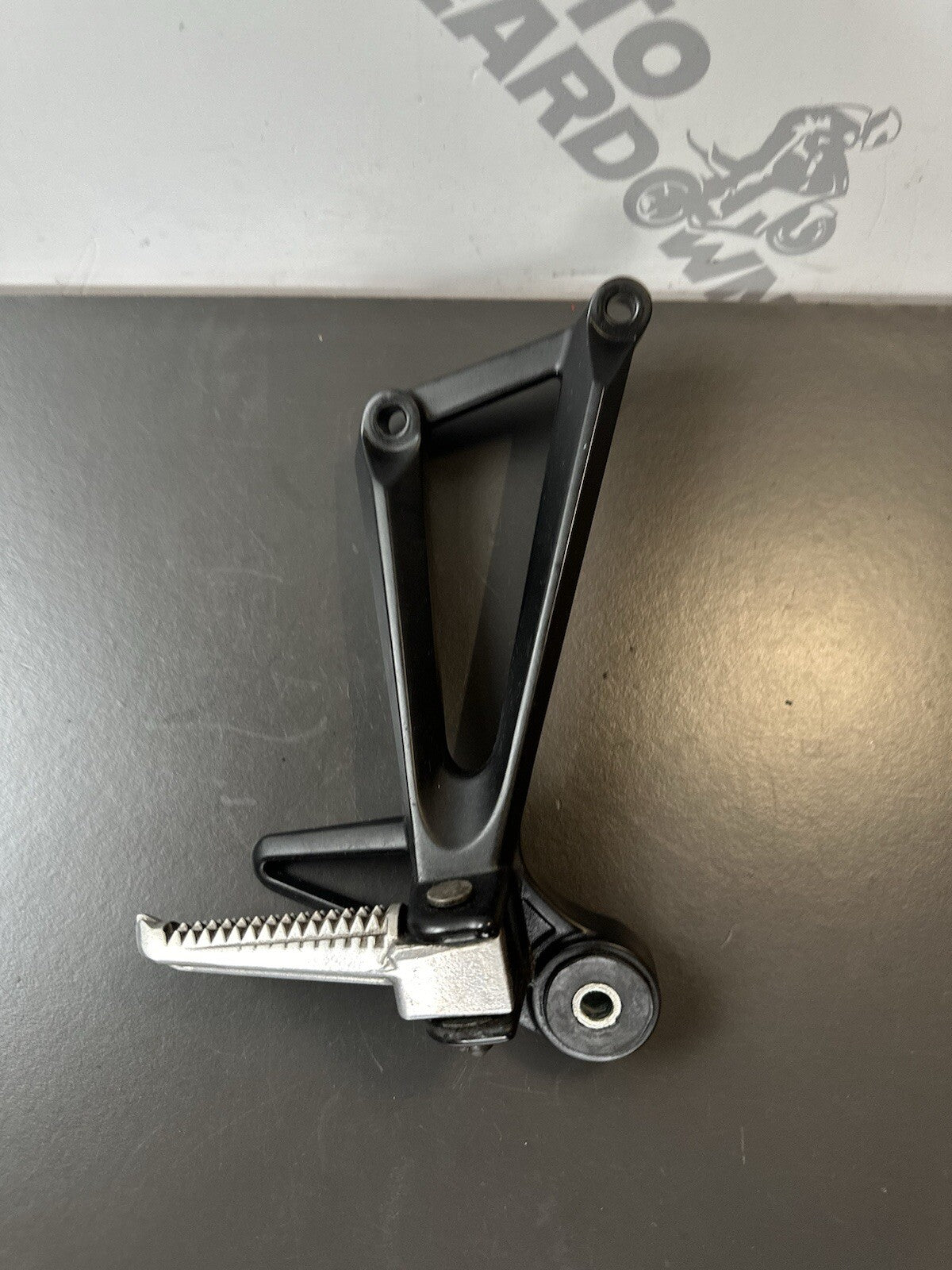 YAMAHA MT-03 Right Rear Foot Hanger YAMAHA MT03 Right Pillion Hanger RT Foot OEM
